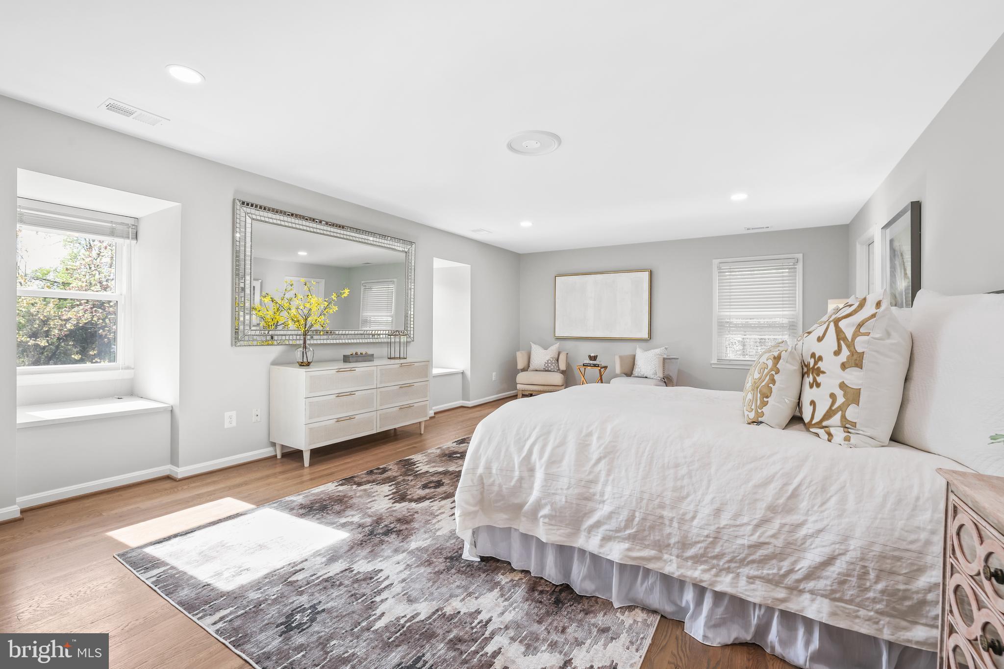 LYNWOOD - Residential