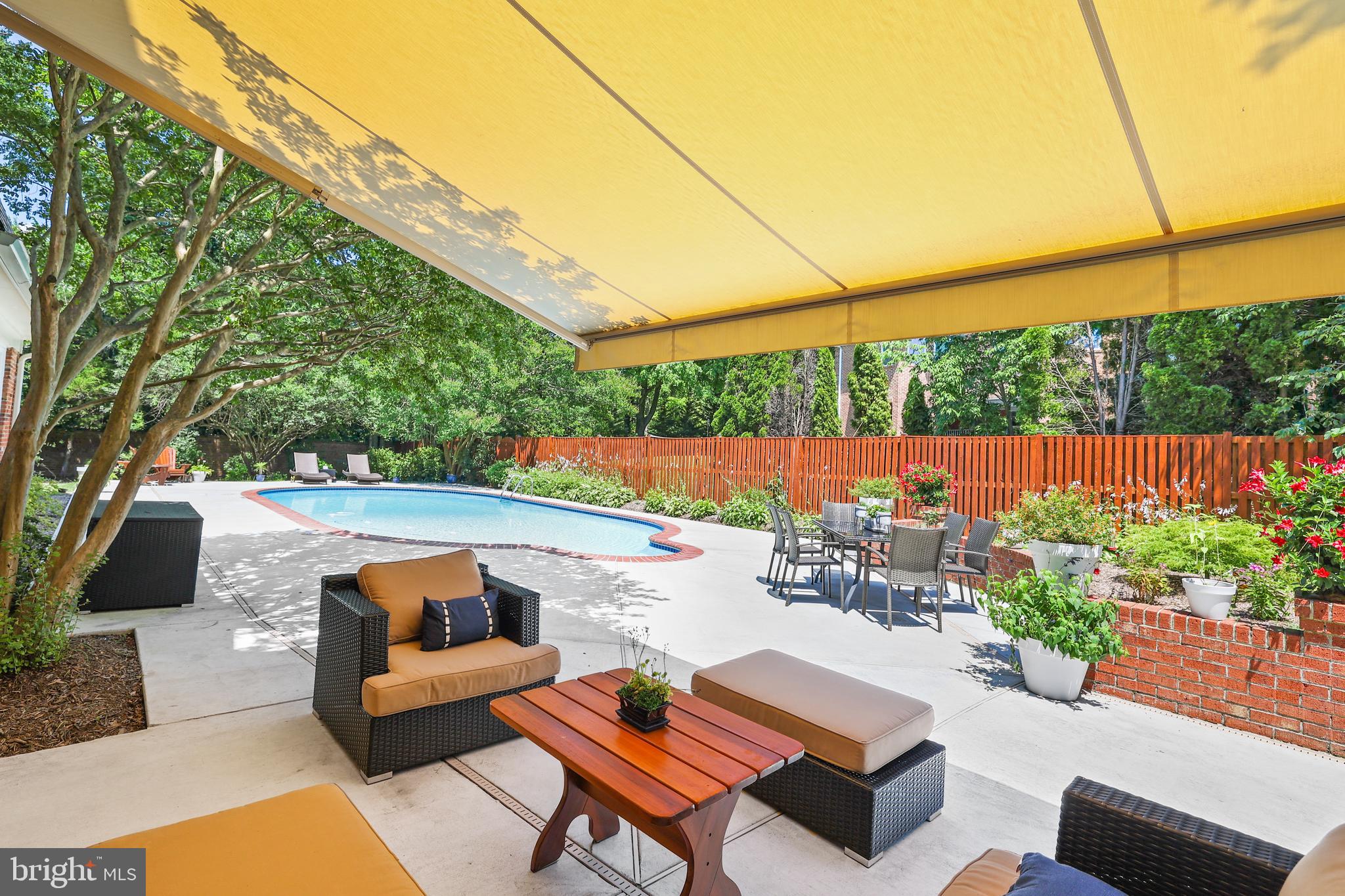 LYNWOOD - Residential