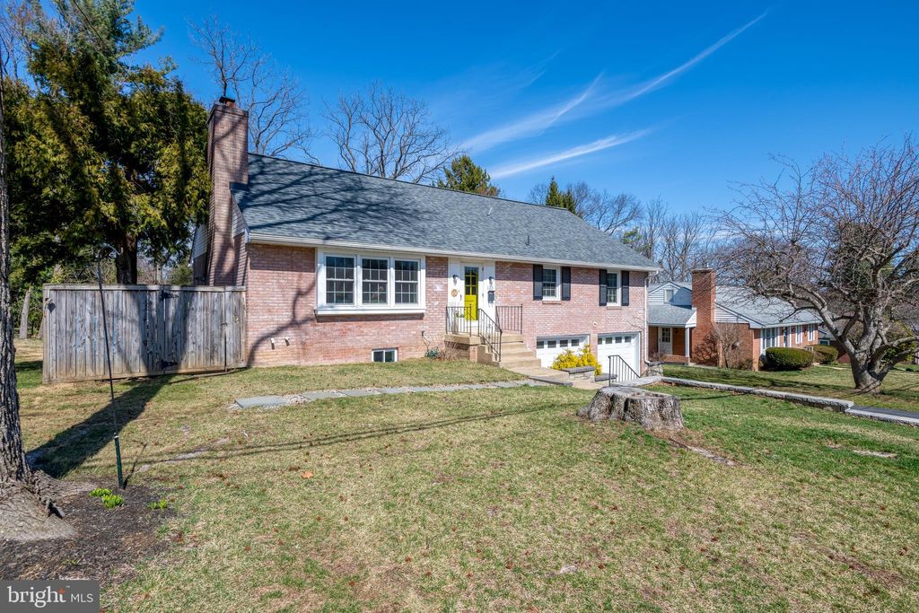 Photo of 133 E Charlotte Street, MILLERSVILLE, PA 17551 (MLS # PALA2066216)