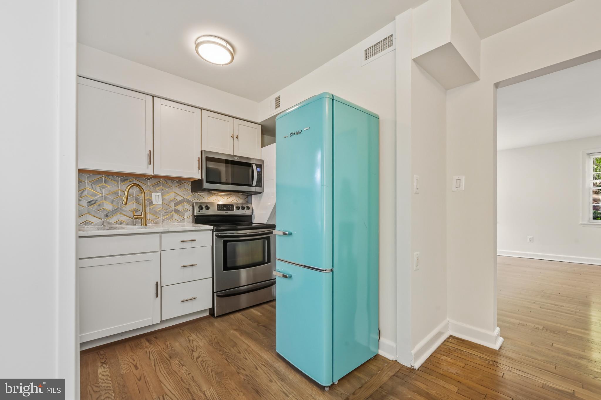 2110 SUITLAND TERRACE SE