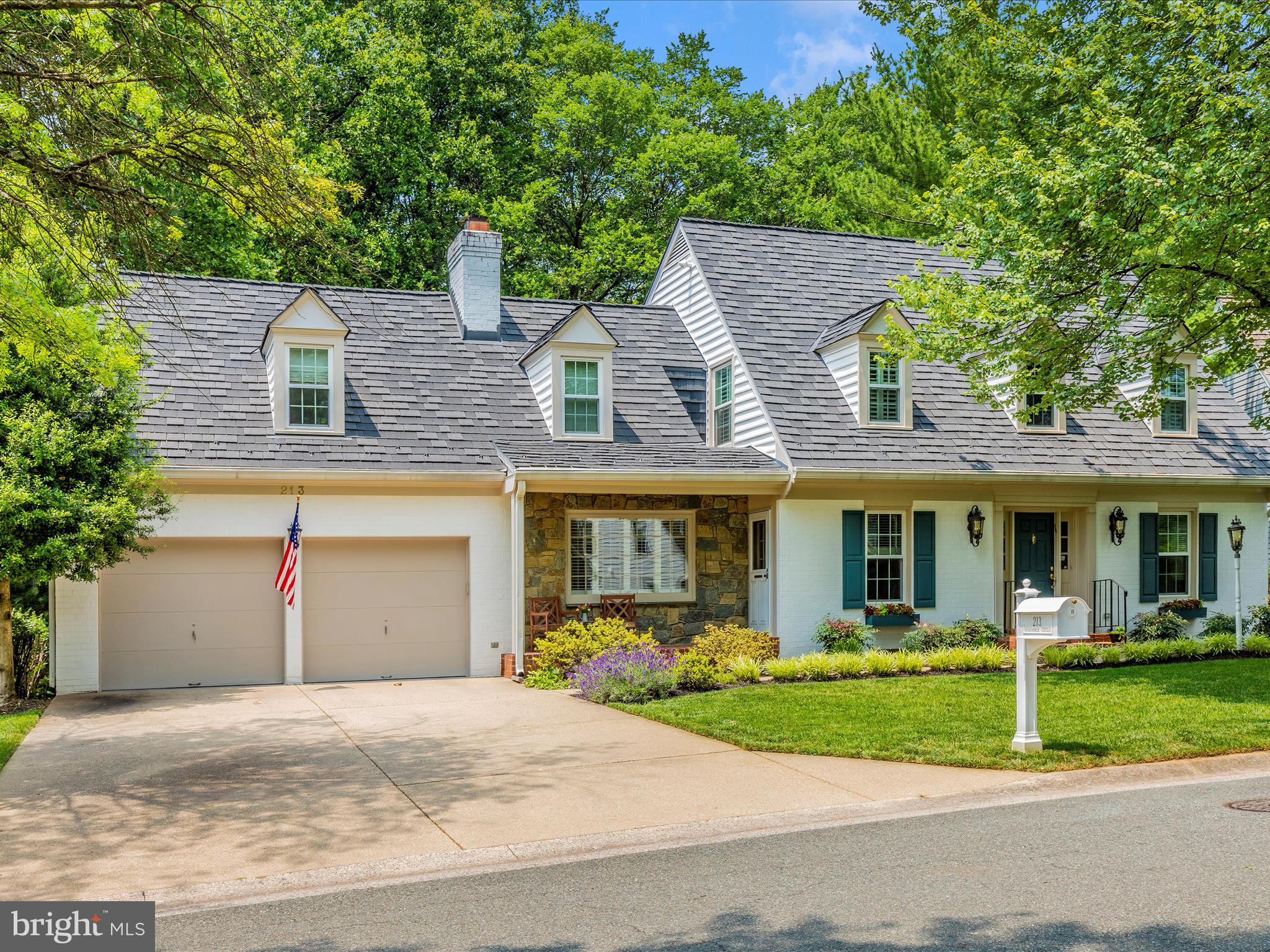 213 MIDSUMMER CIRCLE