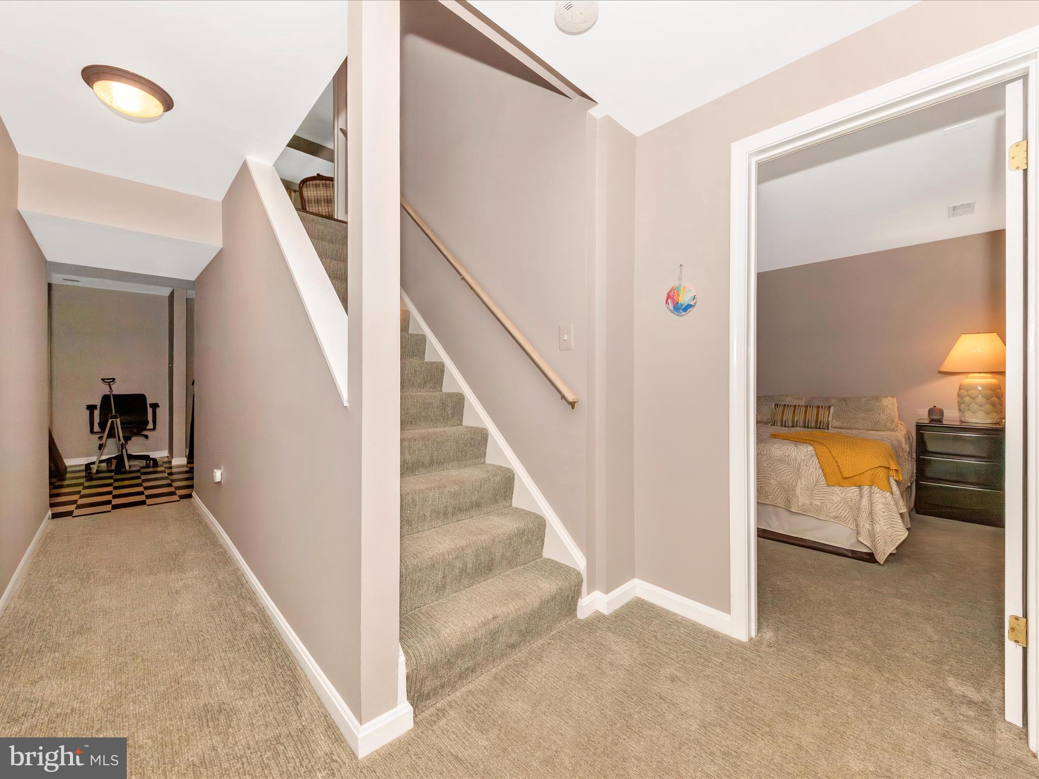 WASHINGTONIAN WOODS - Residential