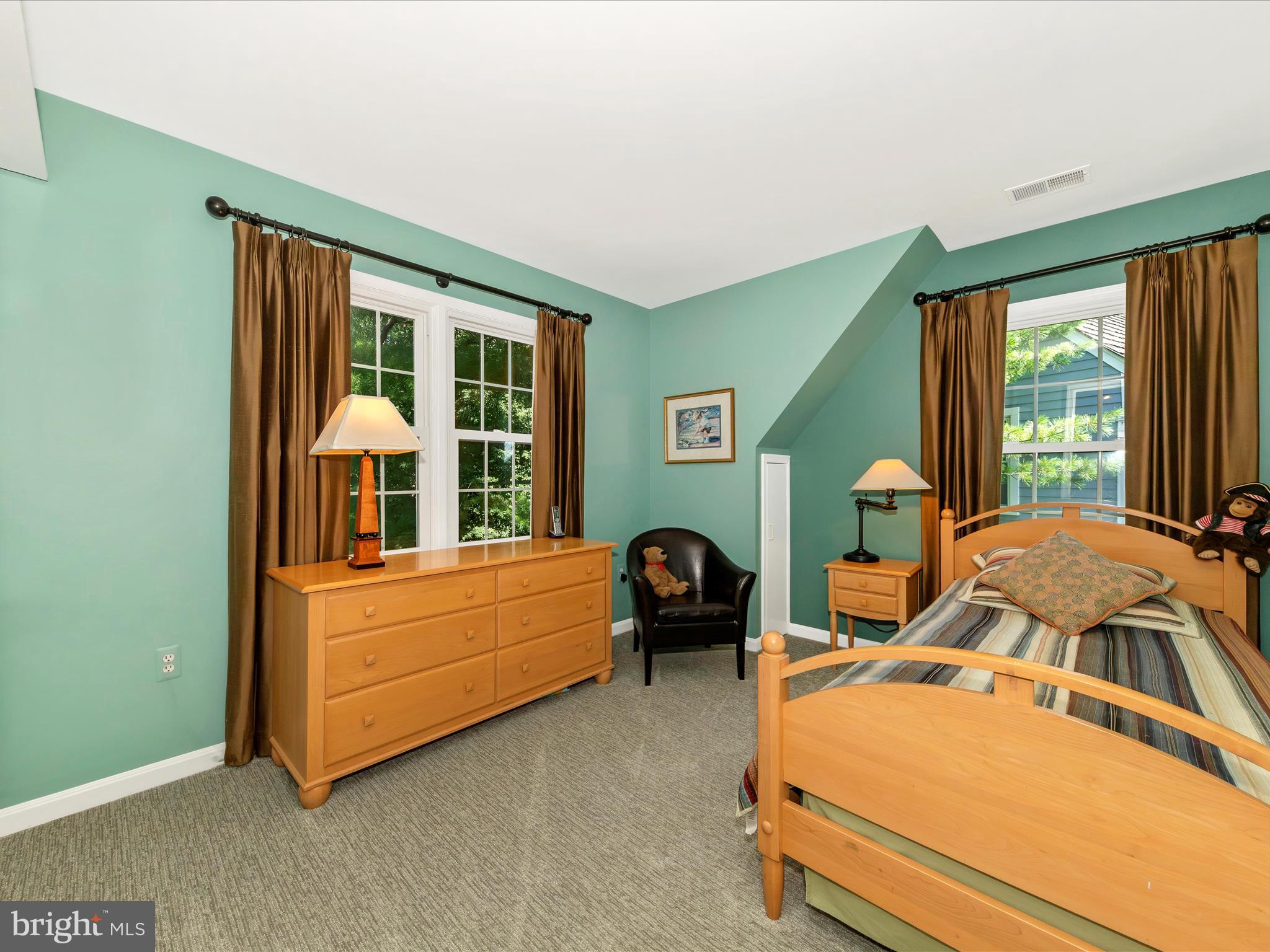 WASHINGTONIAN WOODS - Residential