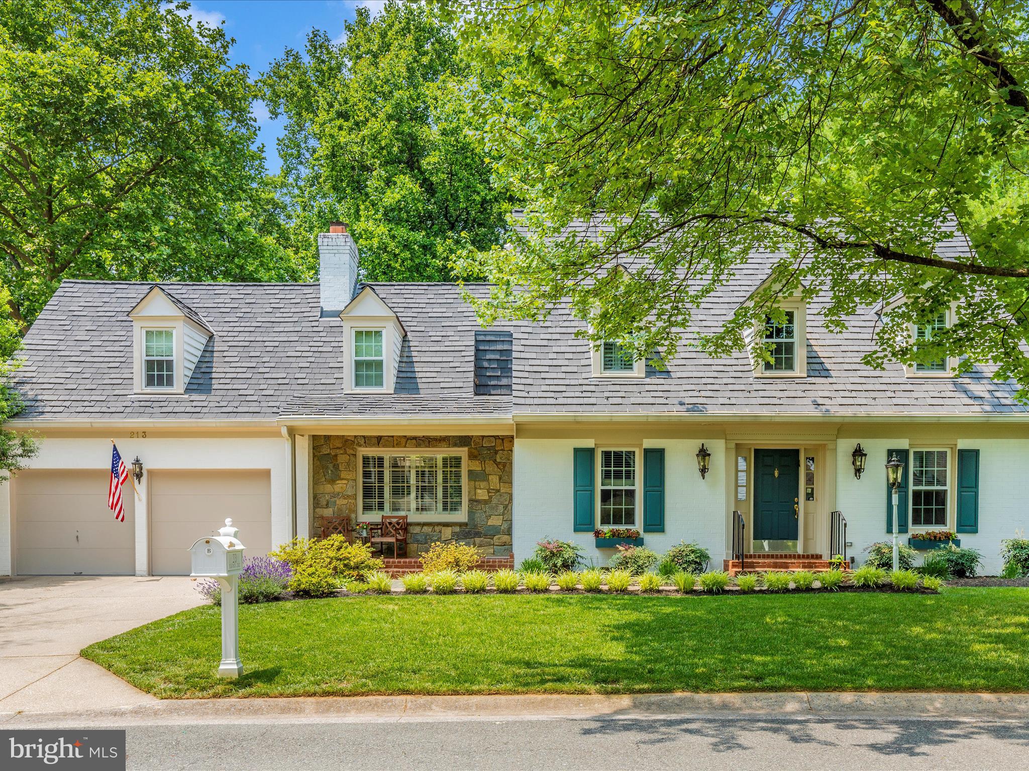 213 MIDSUMMER CIRCLE