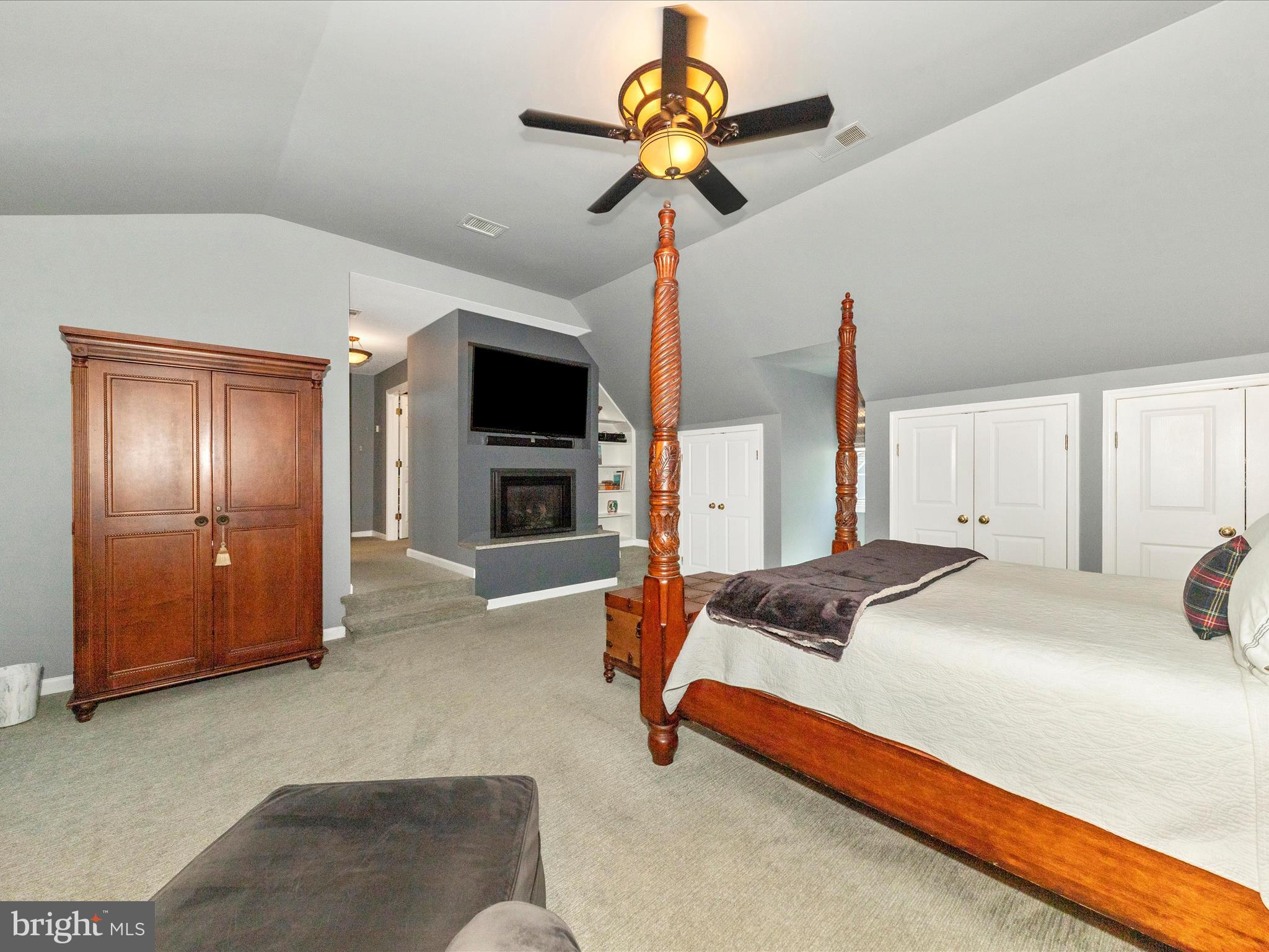 WASHINGTONIAN WOODS - Residential