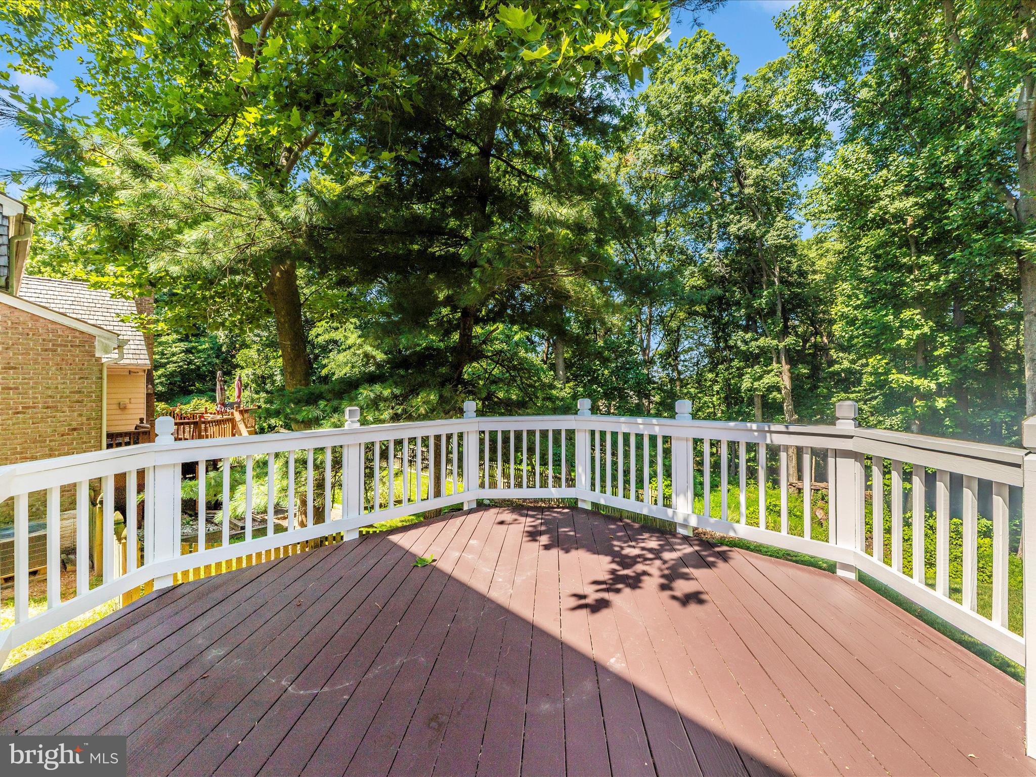 WASHINGTONIAN WOODS - Residential