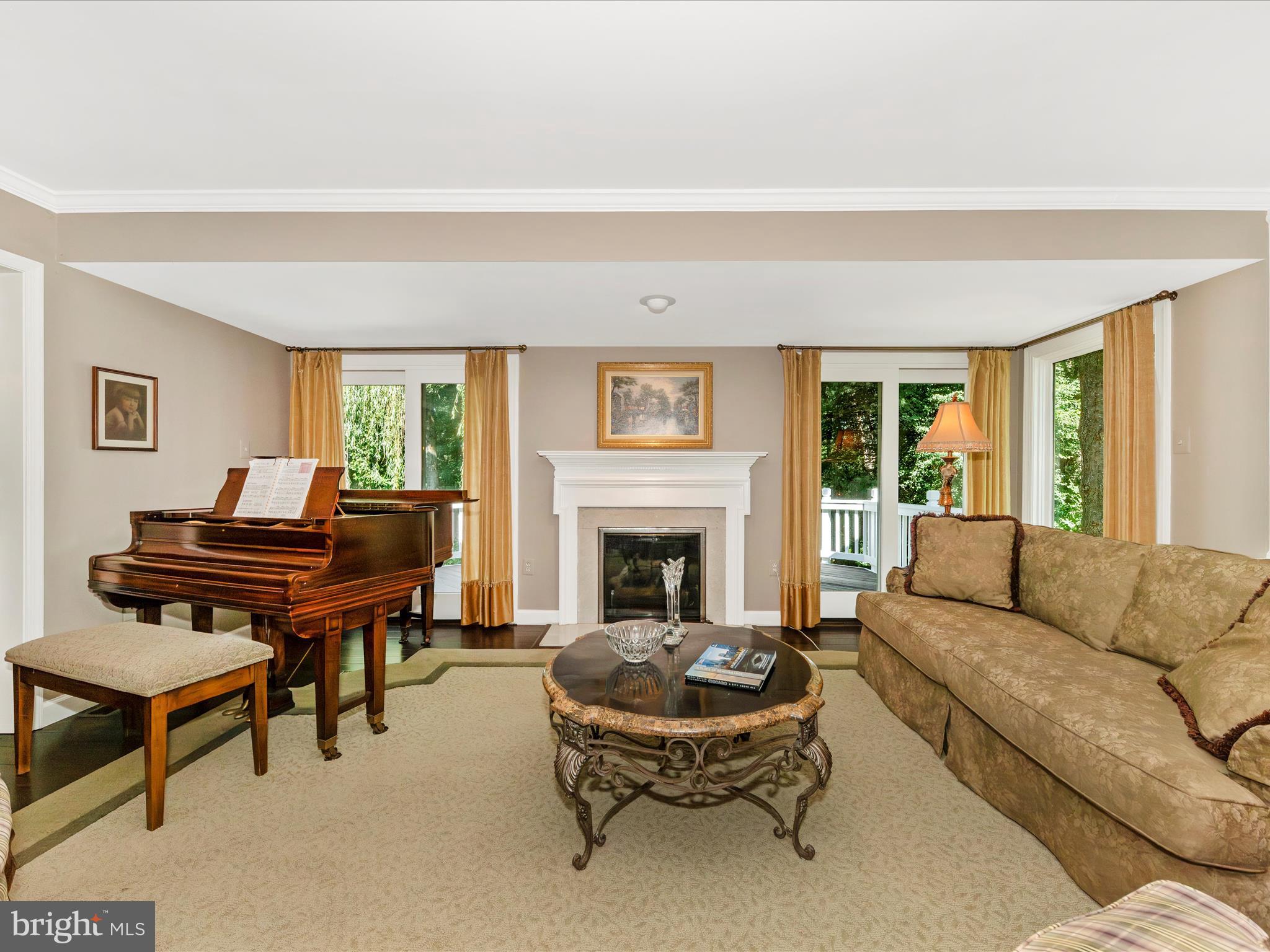 WASHINGTONIAN WOODS - Residential