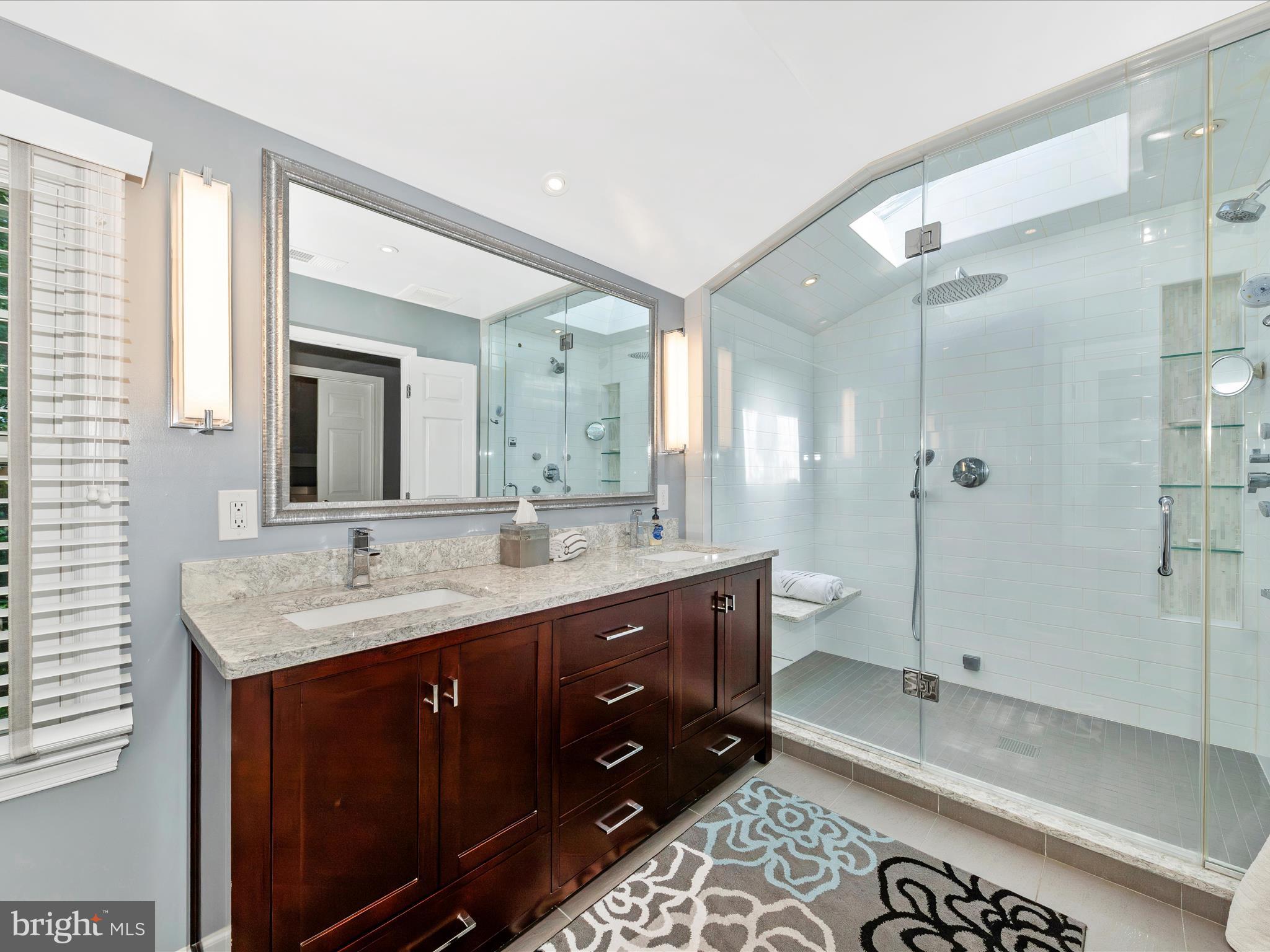 WASHINGTONIAN WOODS - Residential