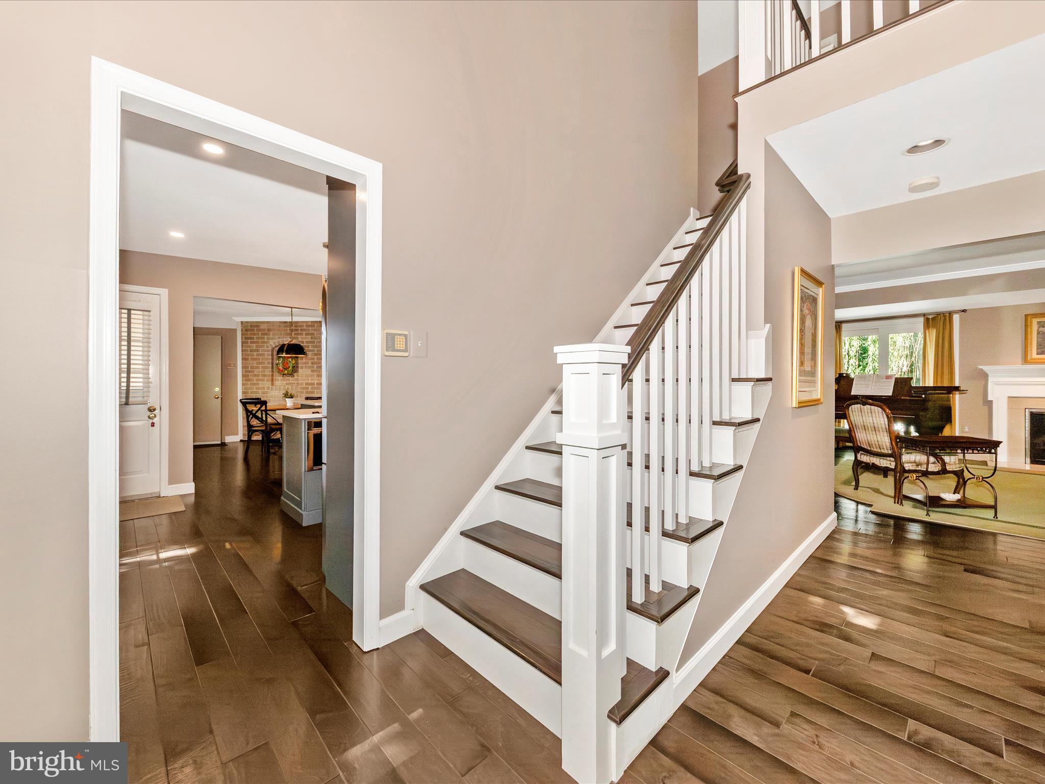 213 MIDSUMMER CIRCLE