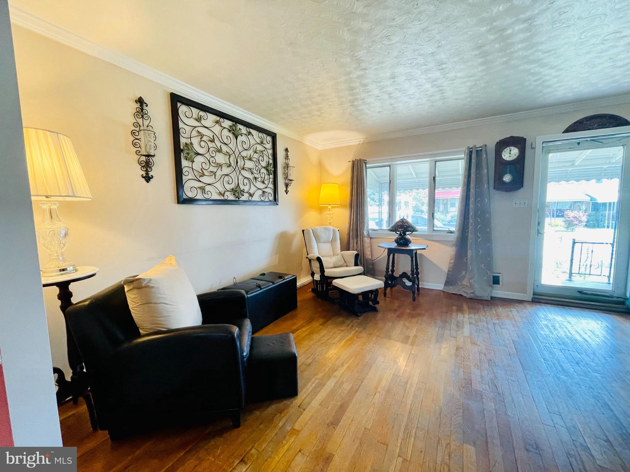 MIDDLE RIVER - Residential