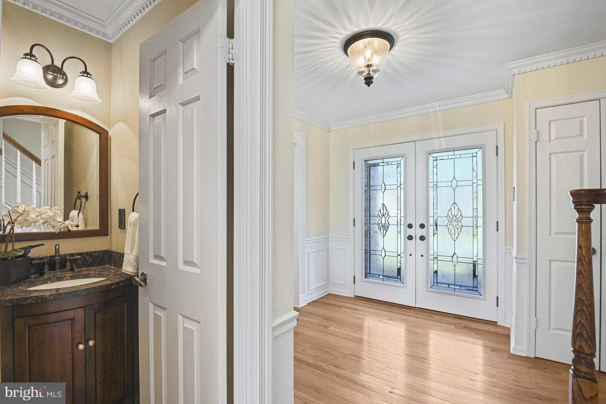 HOLLY KNOLL - Residential