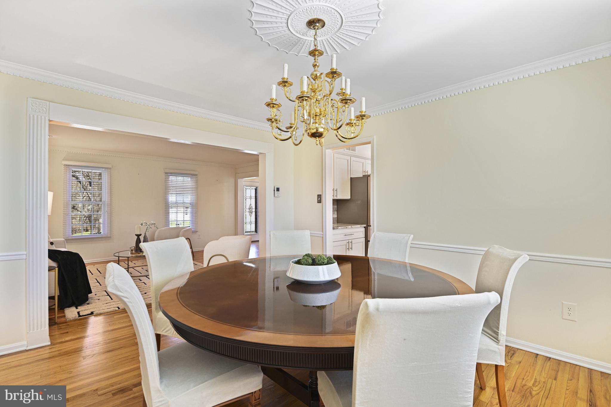 HOLLY KNOLL - Residential