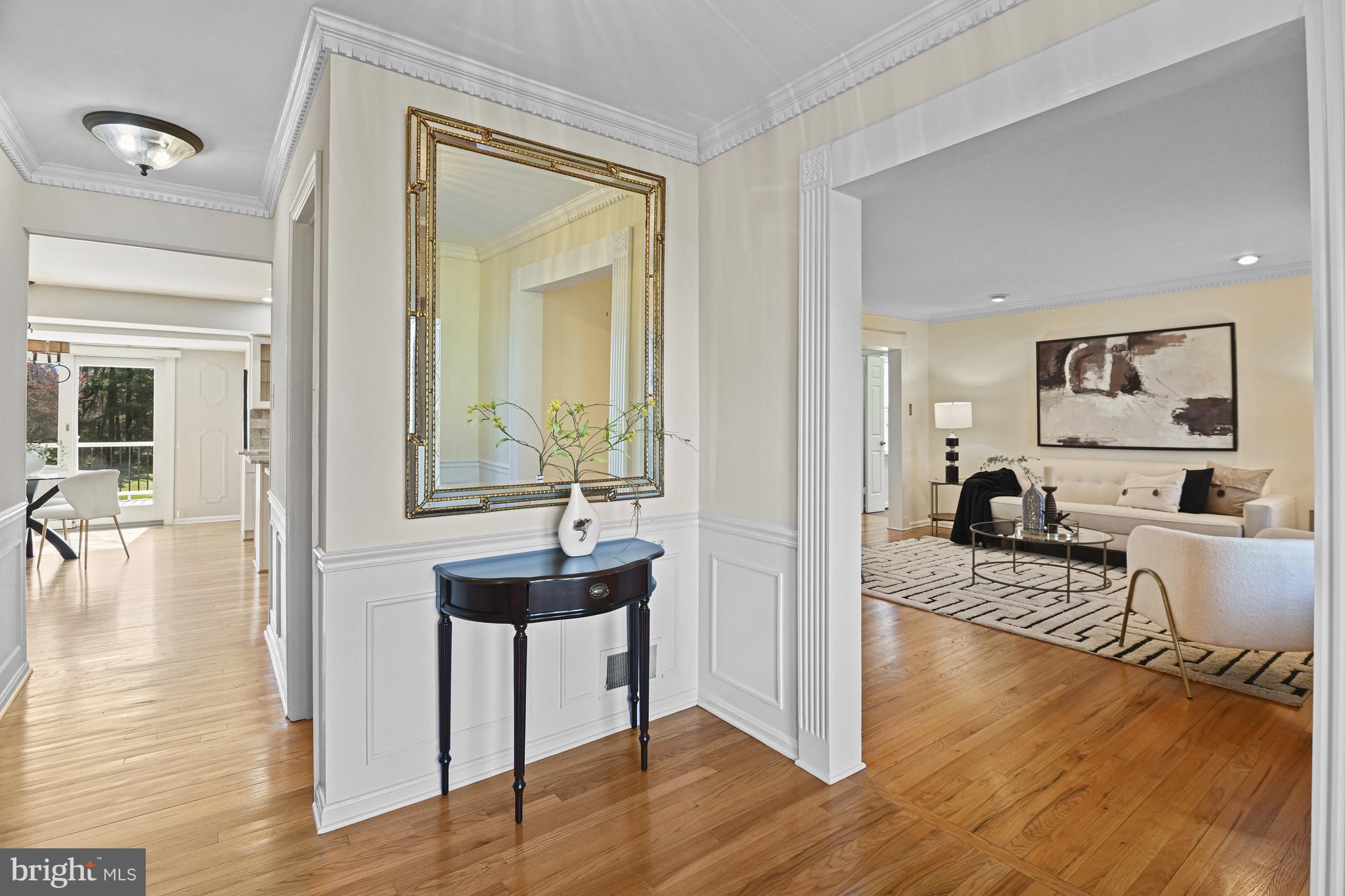 HOLLY KNOLL - Residential