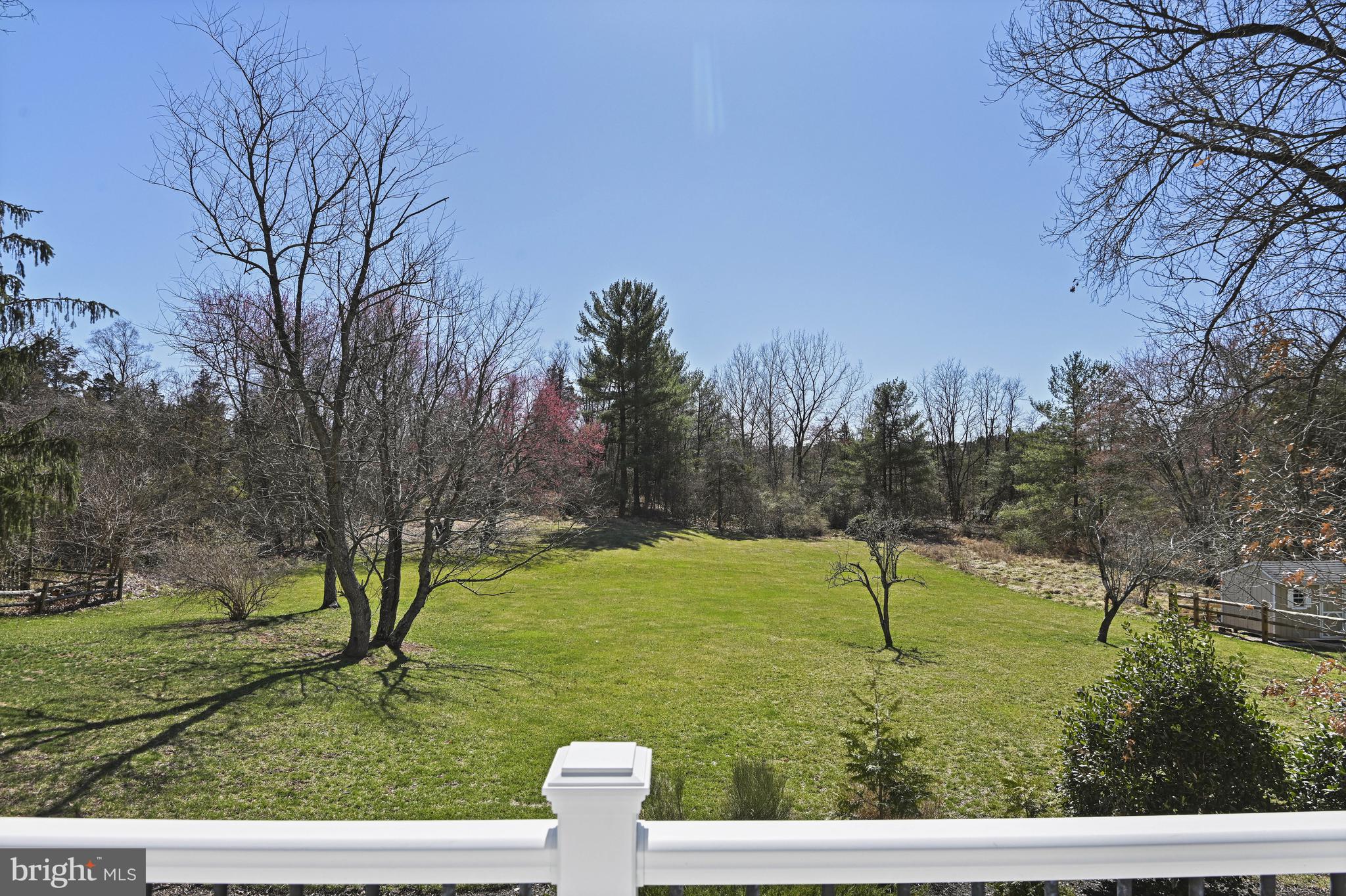 HOLLY KNOLL - Residential