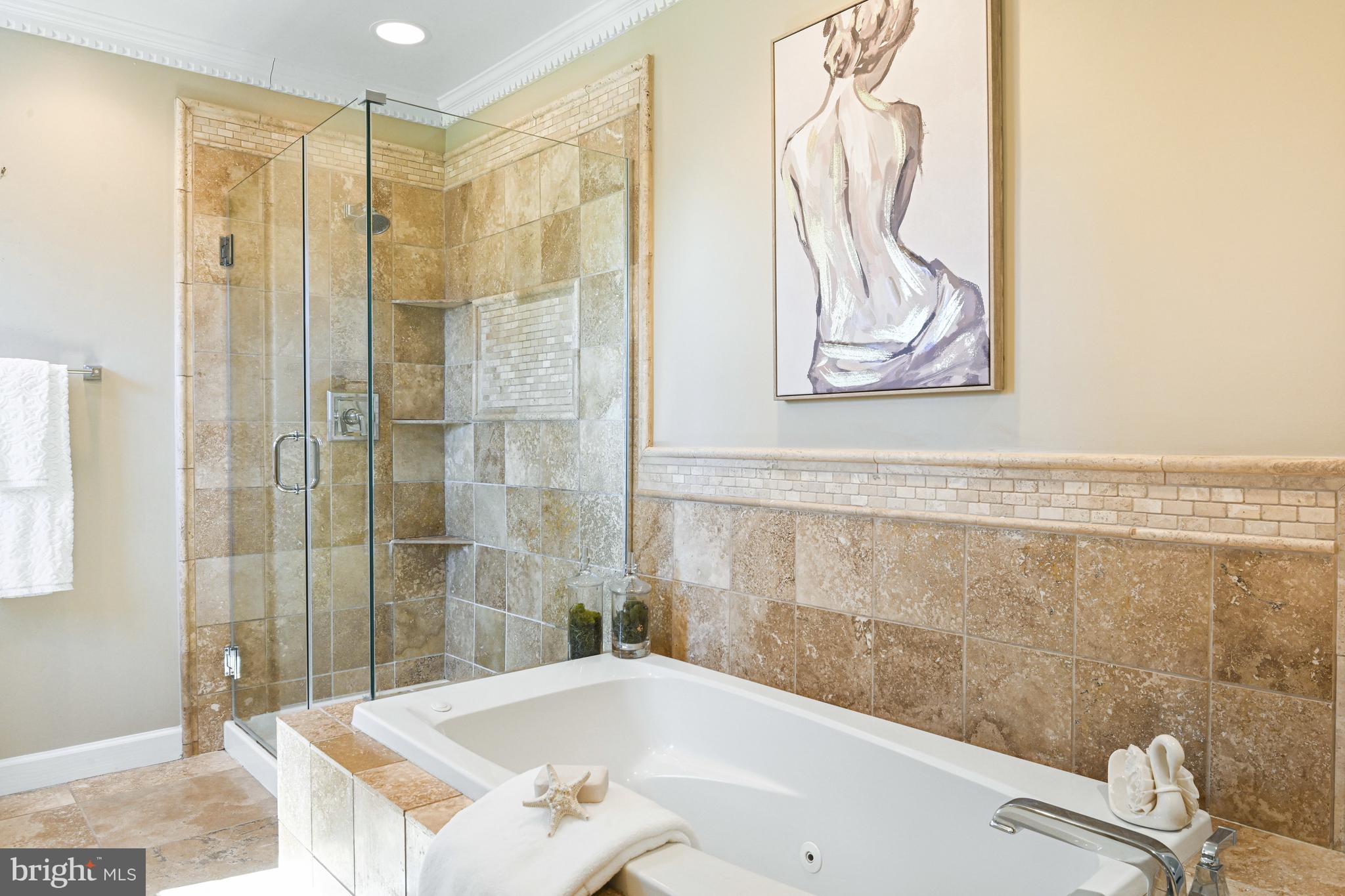 HOLLY KNOLL - Residential