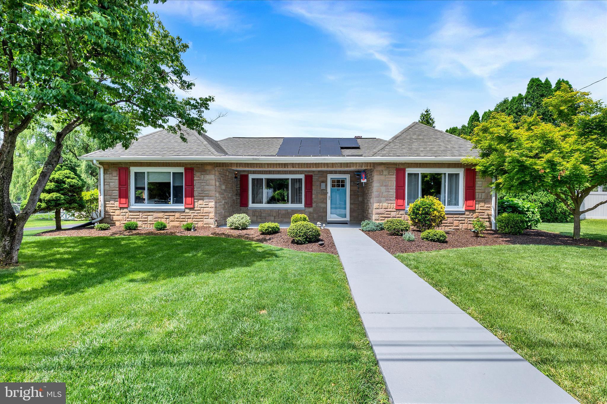 10 NOLT AVENUE