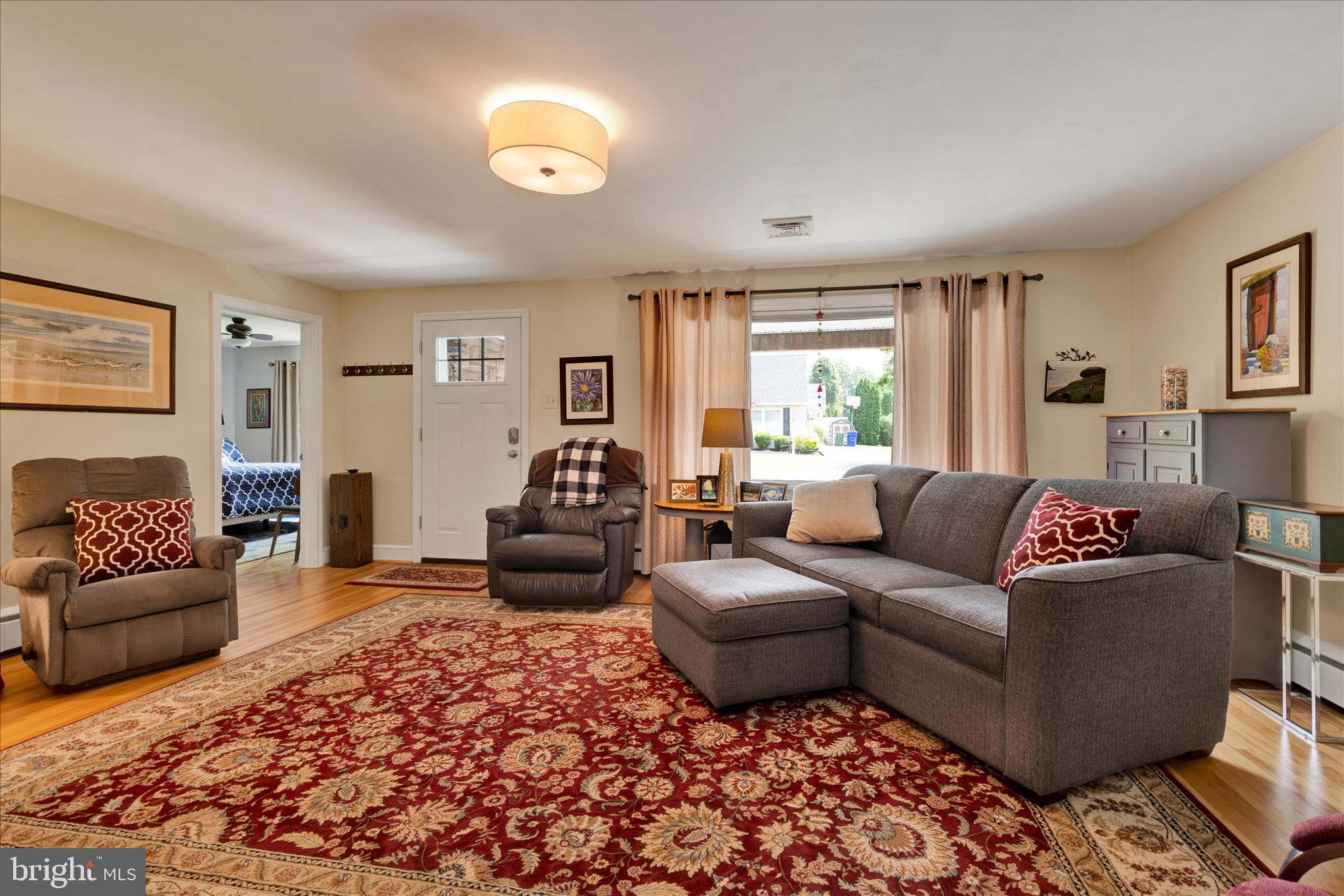 10 NOLT AVENUE