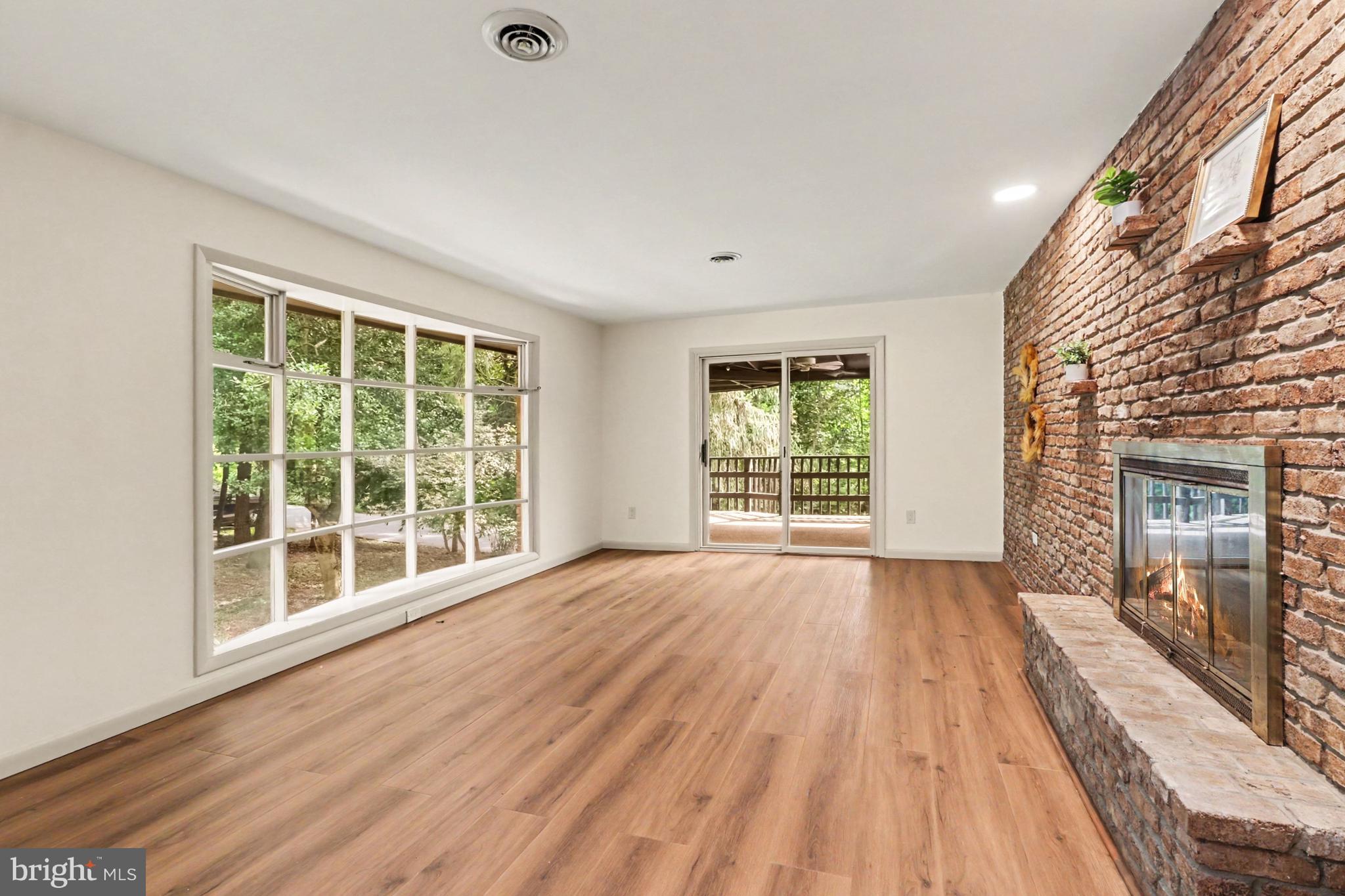 300 TIMBER LANE