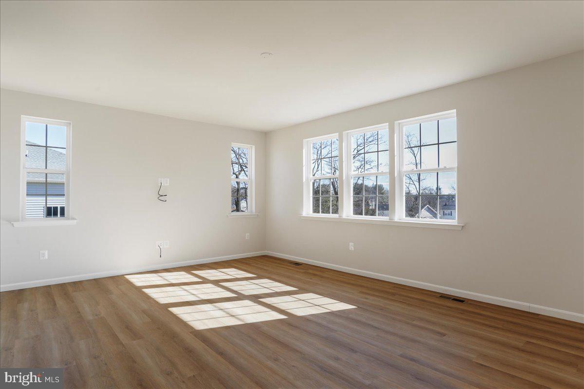 ABRAMS POINTE - Residential