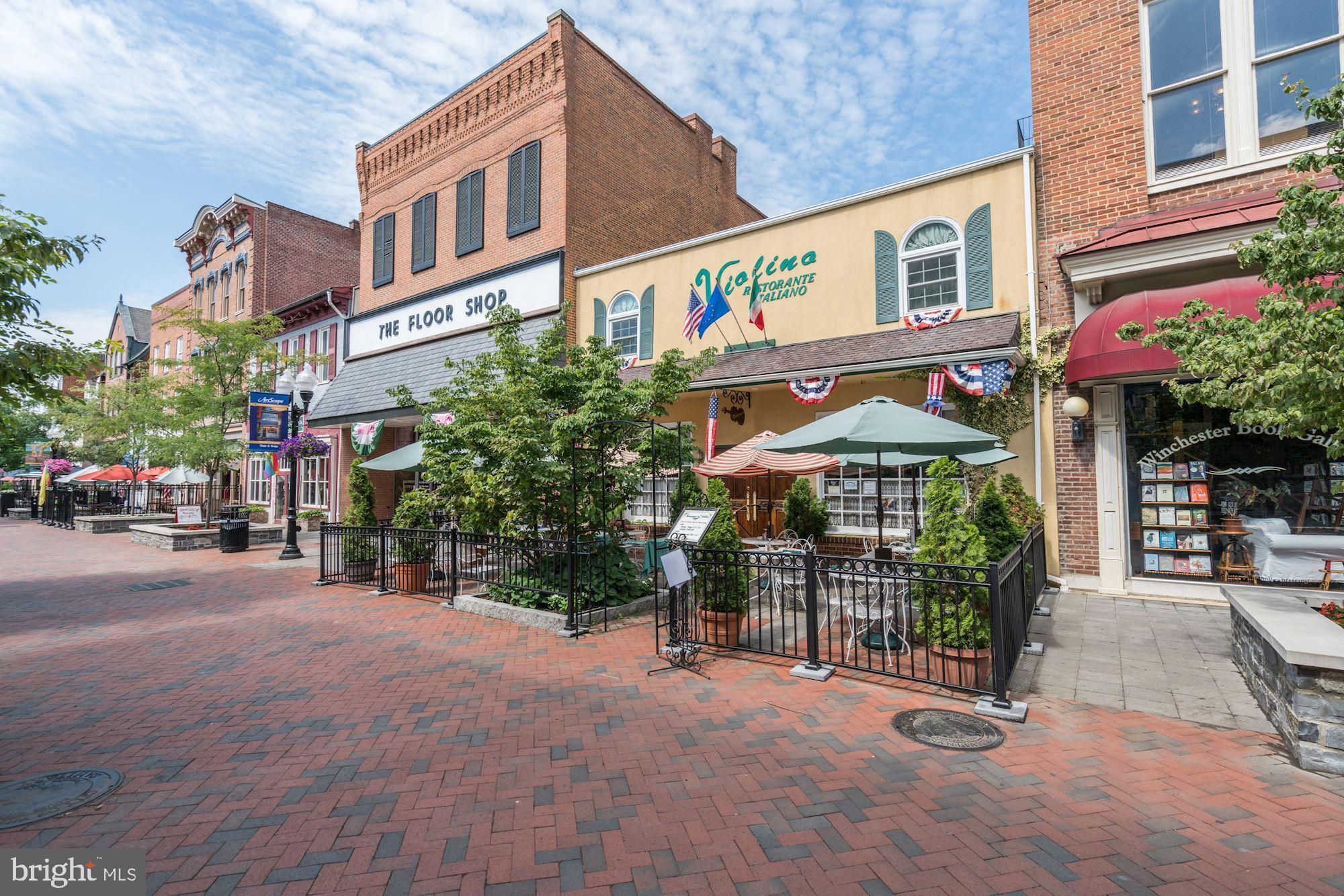 ABRAMS POINTE - Residential