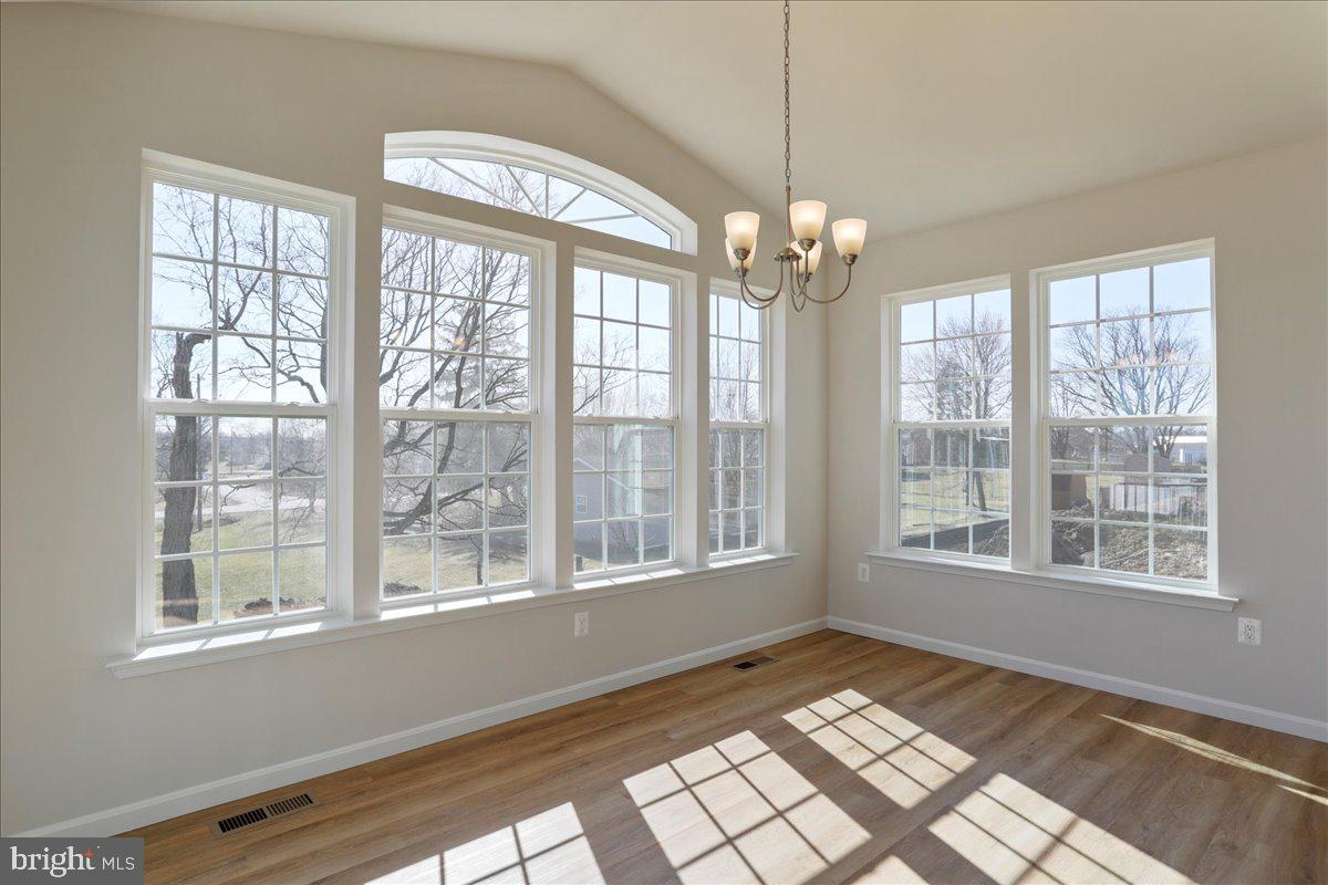 ABRAMS POINTE - Residential