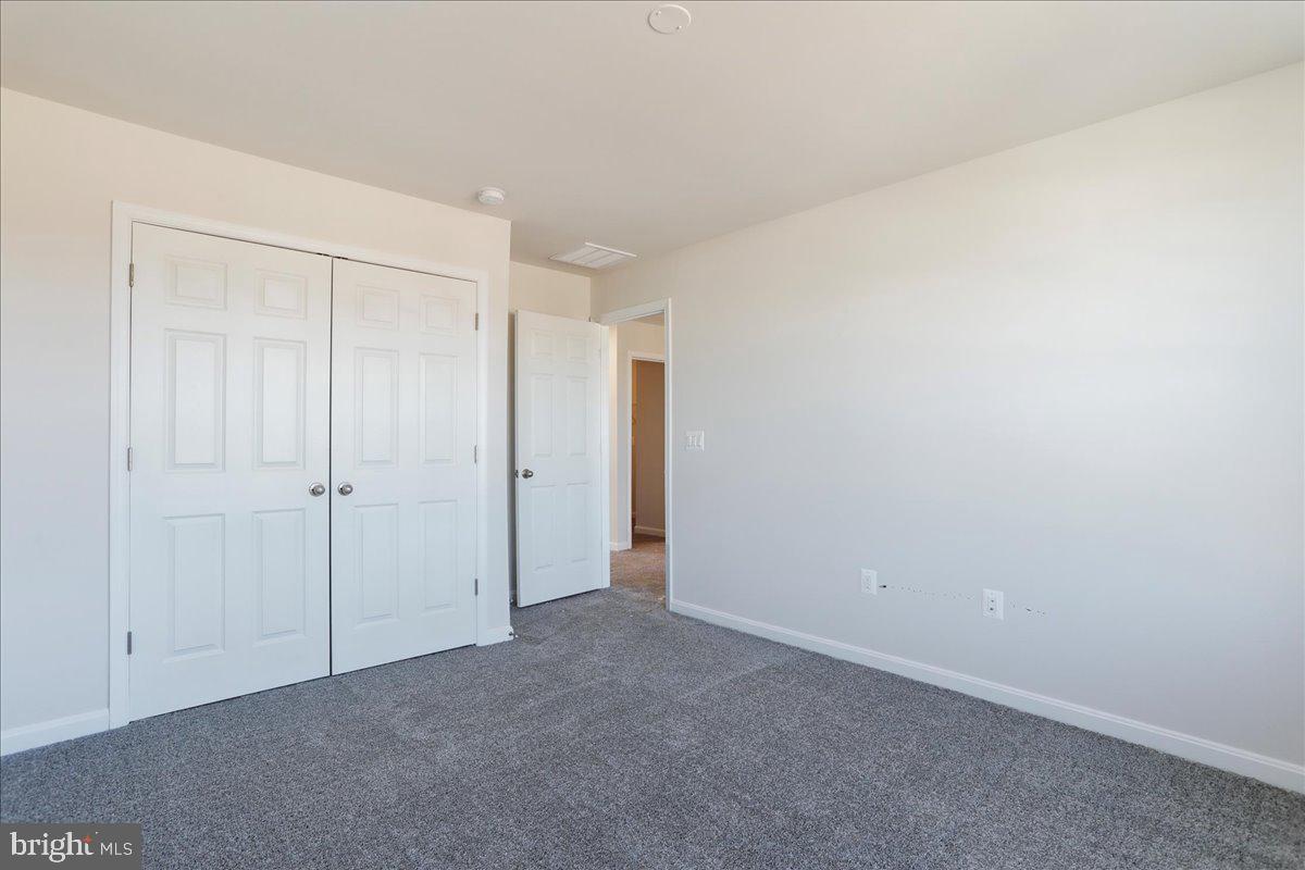 ABRAMS POINTE - Residential