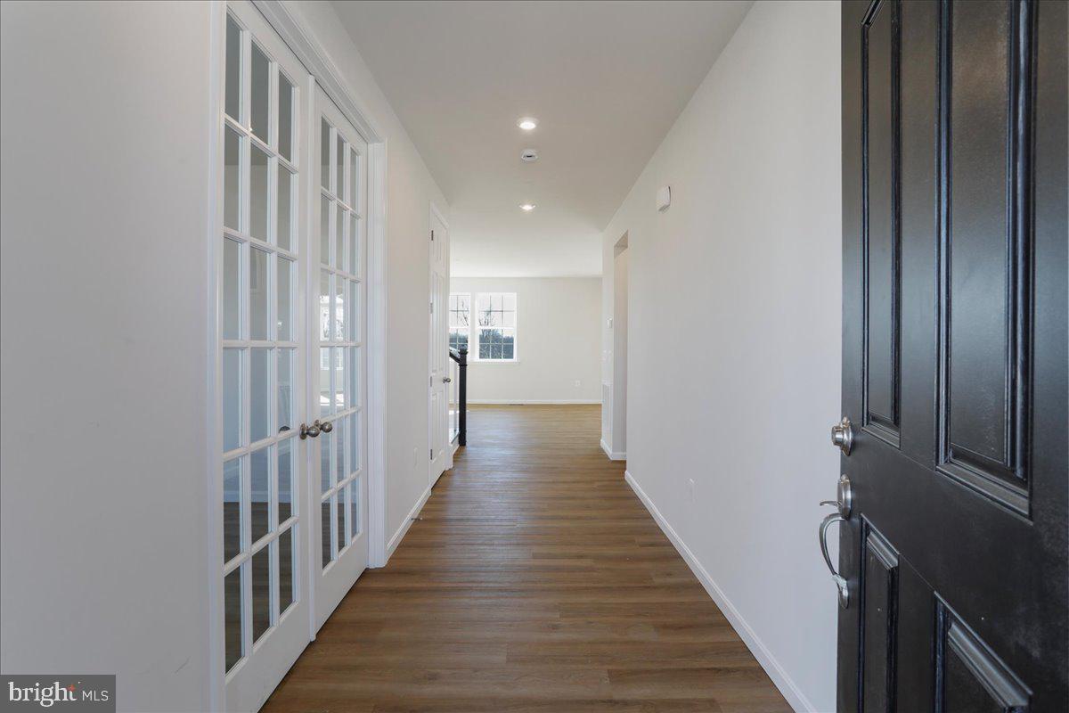 ABRAMS POINTE - Residential