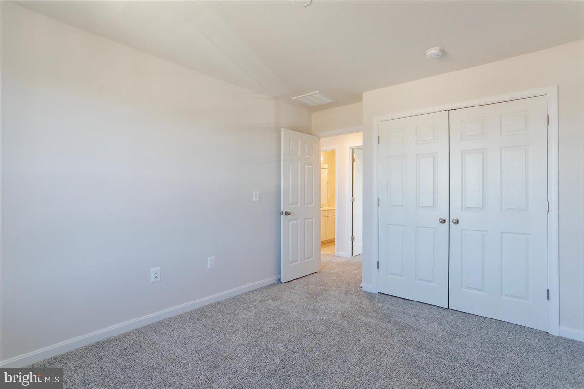 ABRAMS POINTE - Residential