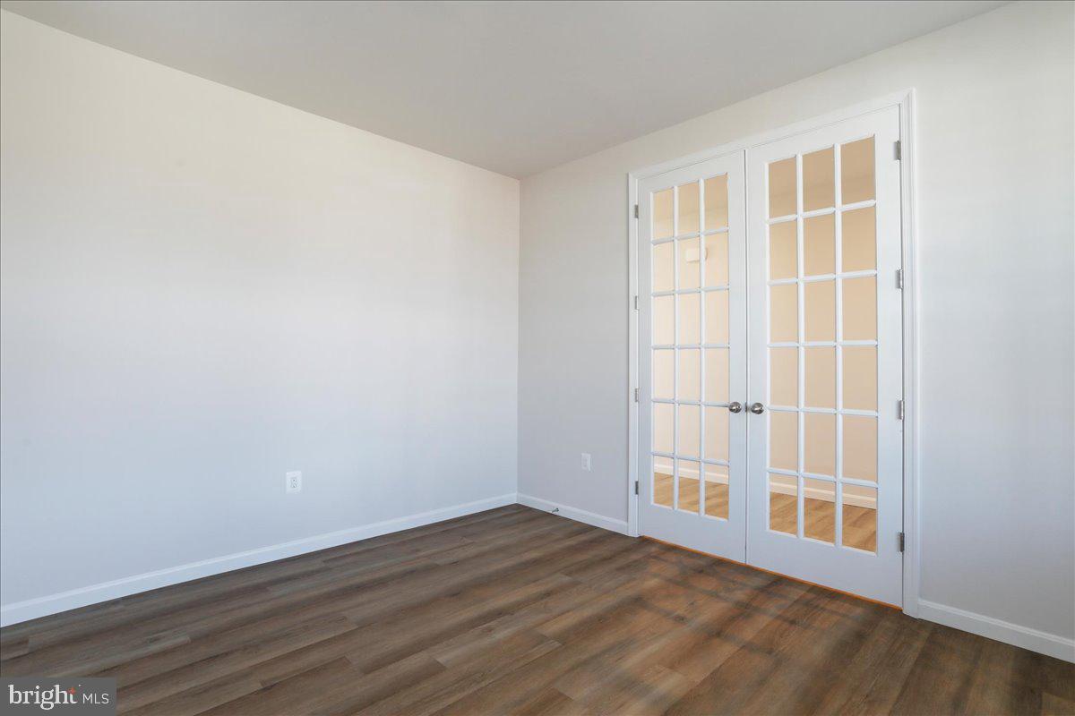 ABRAMS POINTE - Residential