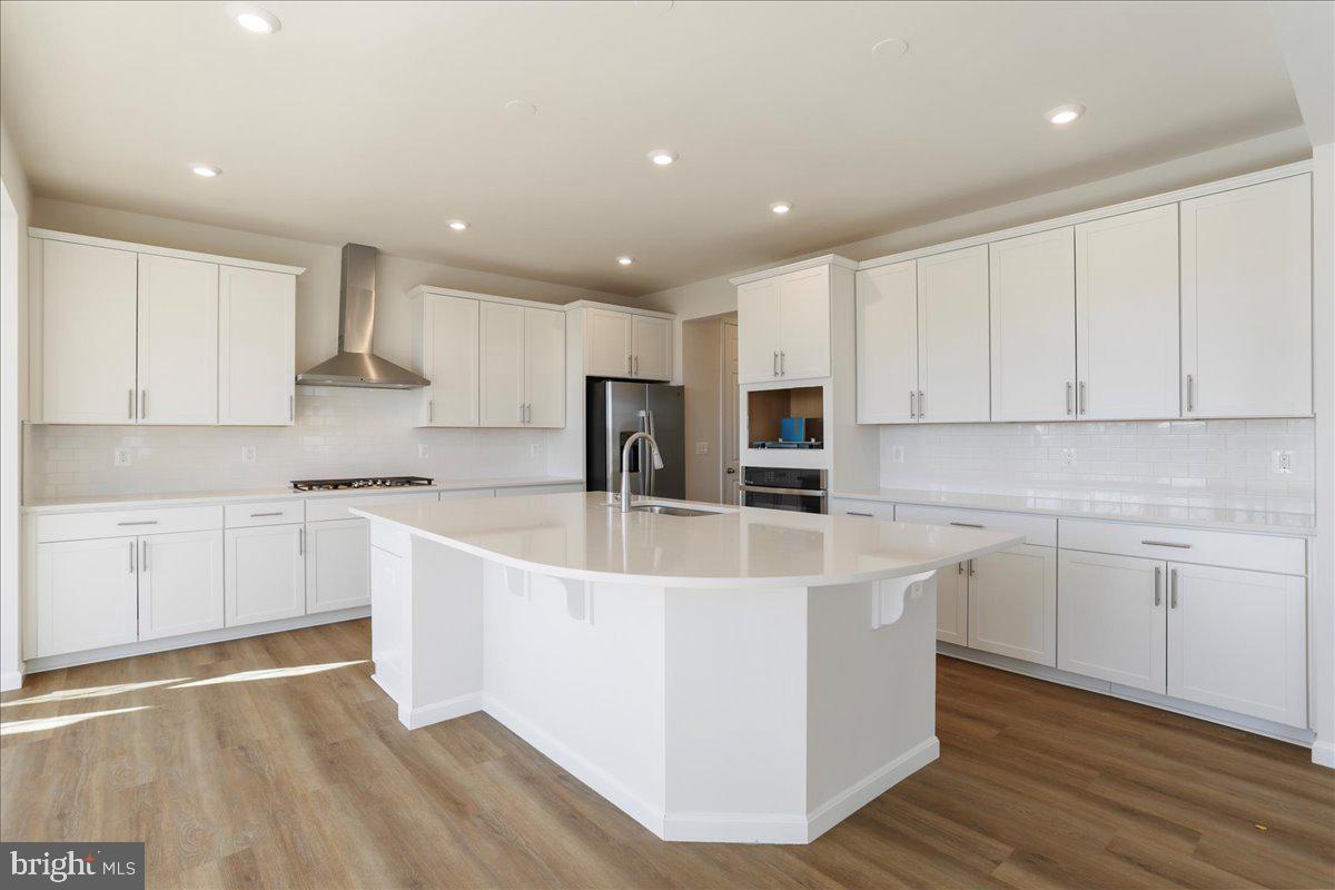 ABRAMS POINTE - Residential