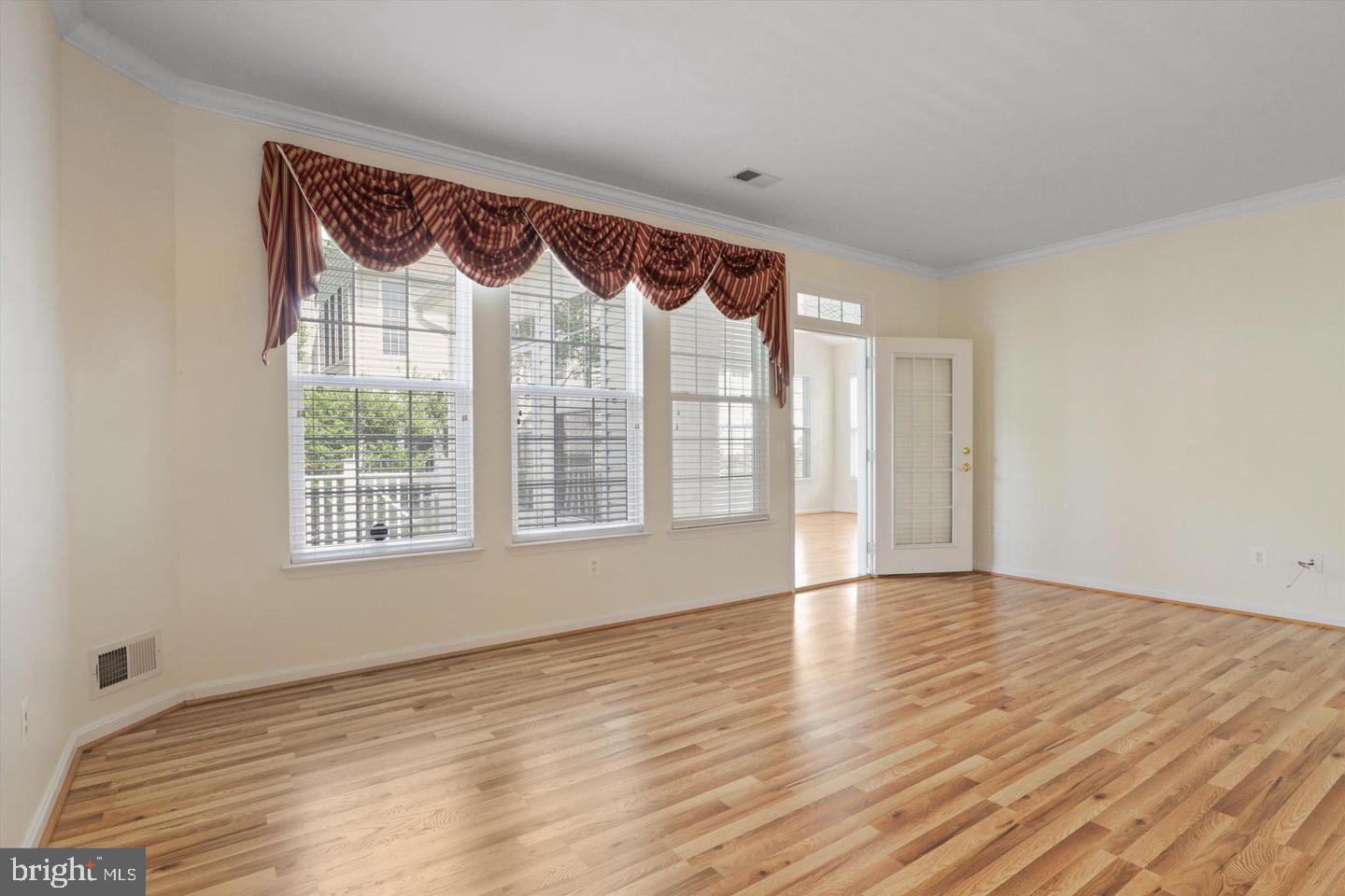 FOUR SEASONS IN HISTORIC VIRGINIA - Residential Lease