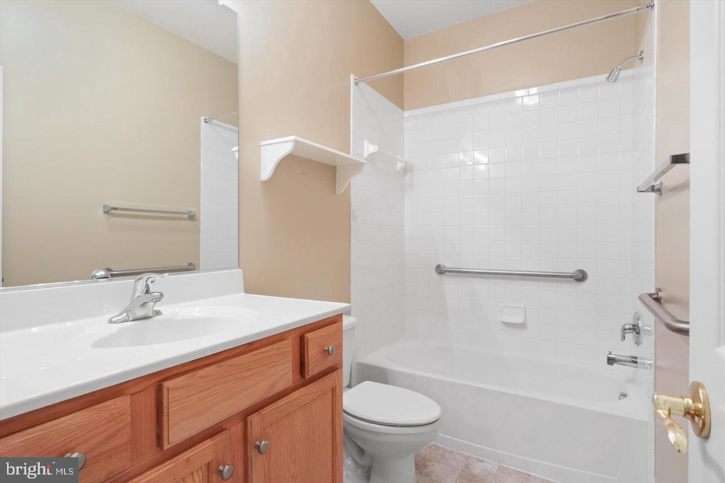 FOUR SEASONS IN HISTORIC VIRGINIA - Residential Lease