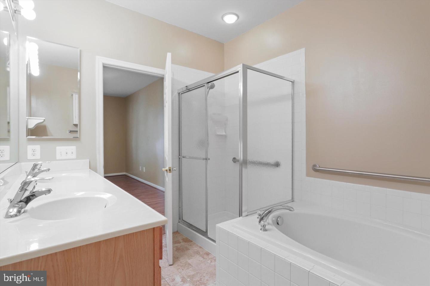 FOUR SEASONS IN HISTORIC VIRGINIA - Residential Lease