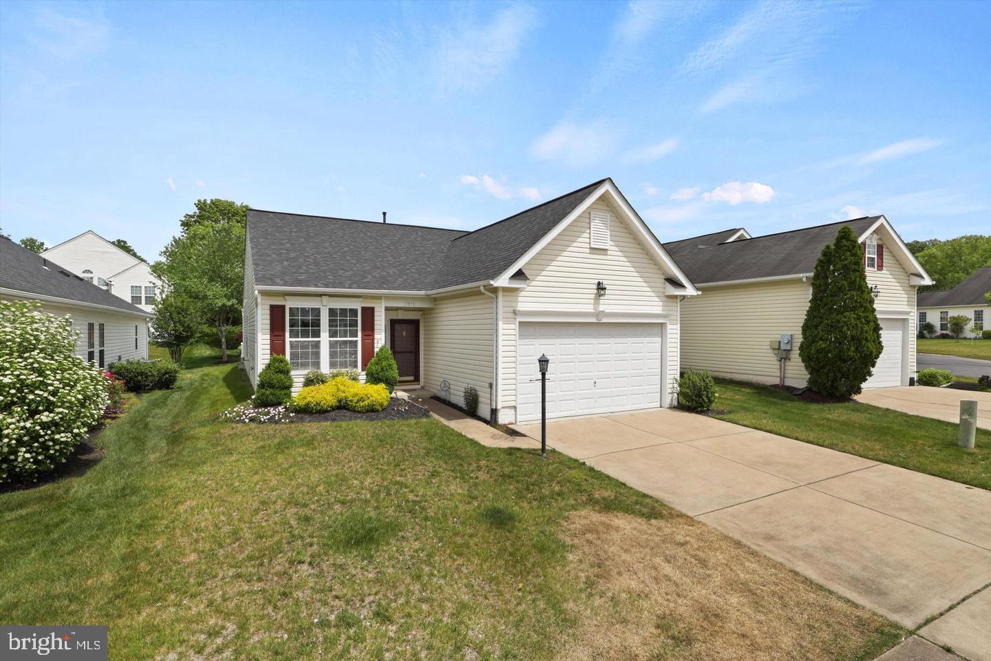 FOUR SEASONS IN HISTORIC VIRGINIA - Residential Lease