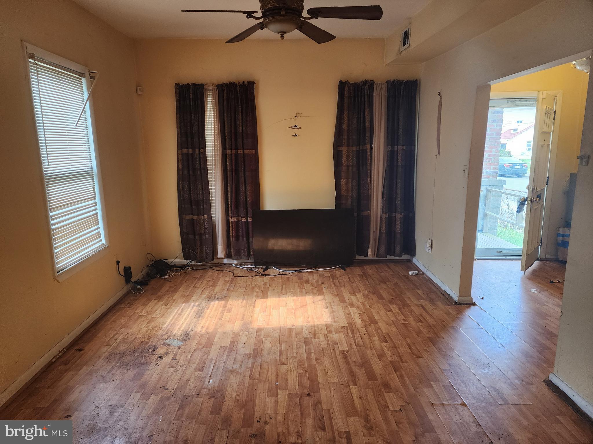 BRENTWOOD - Residential