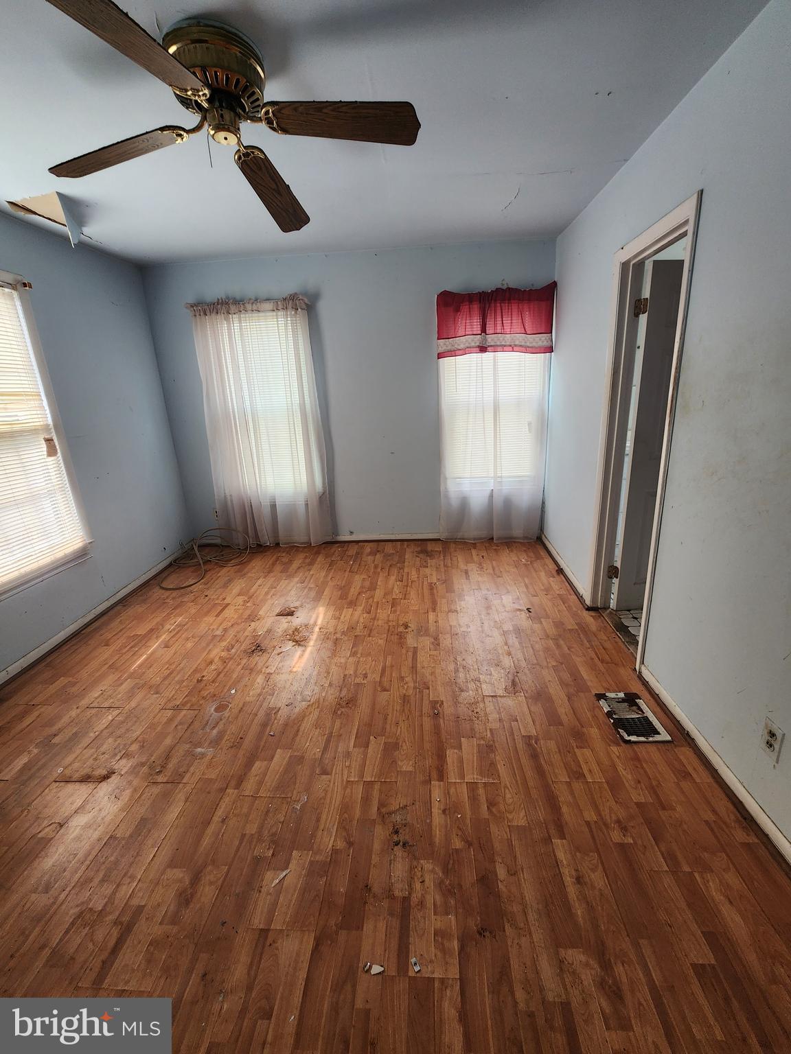 BRENTWOOD - Residential