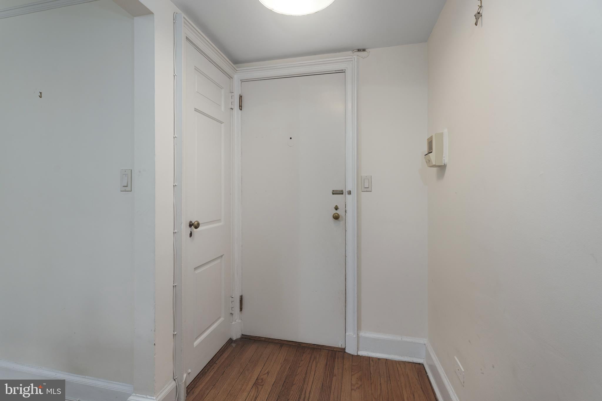 3 PALMER SQ W D
