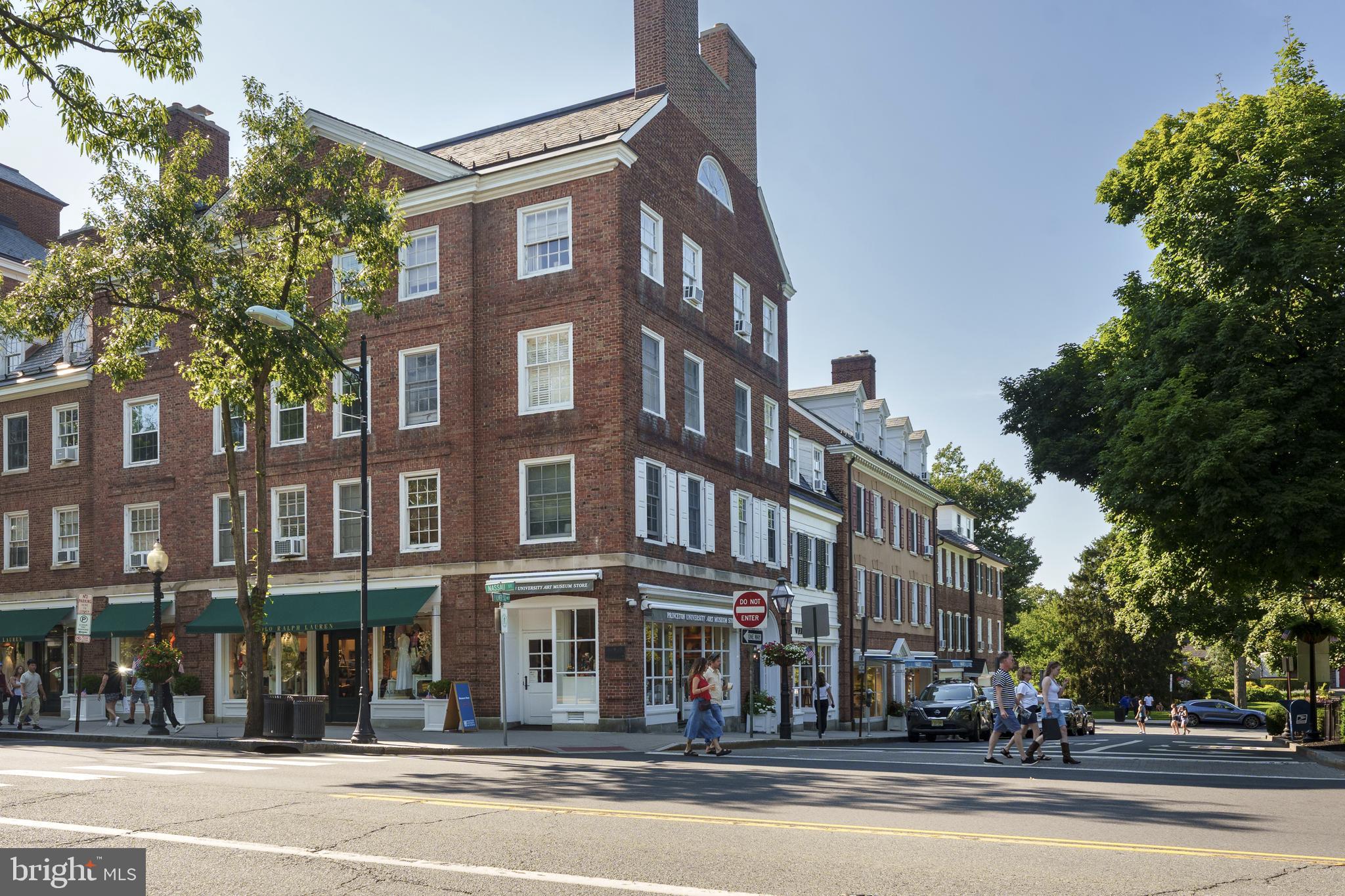 3 PALMER SQ W D