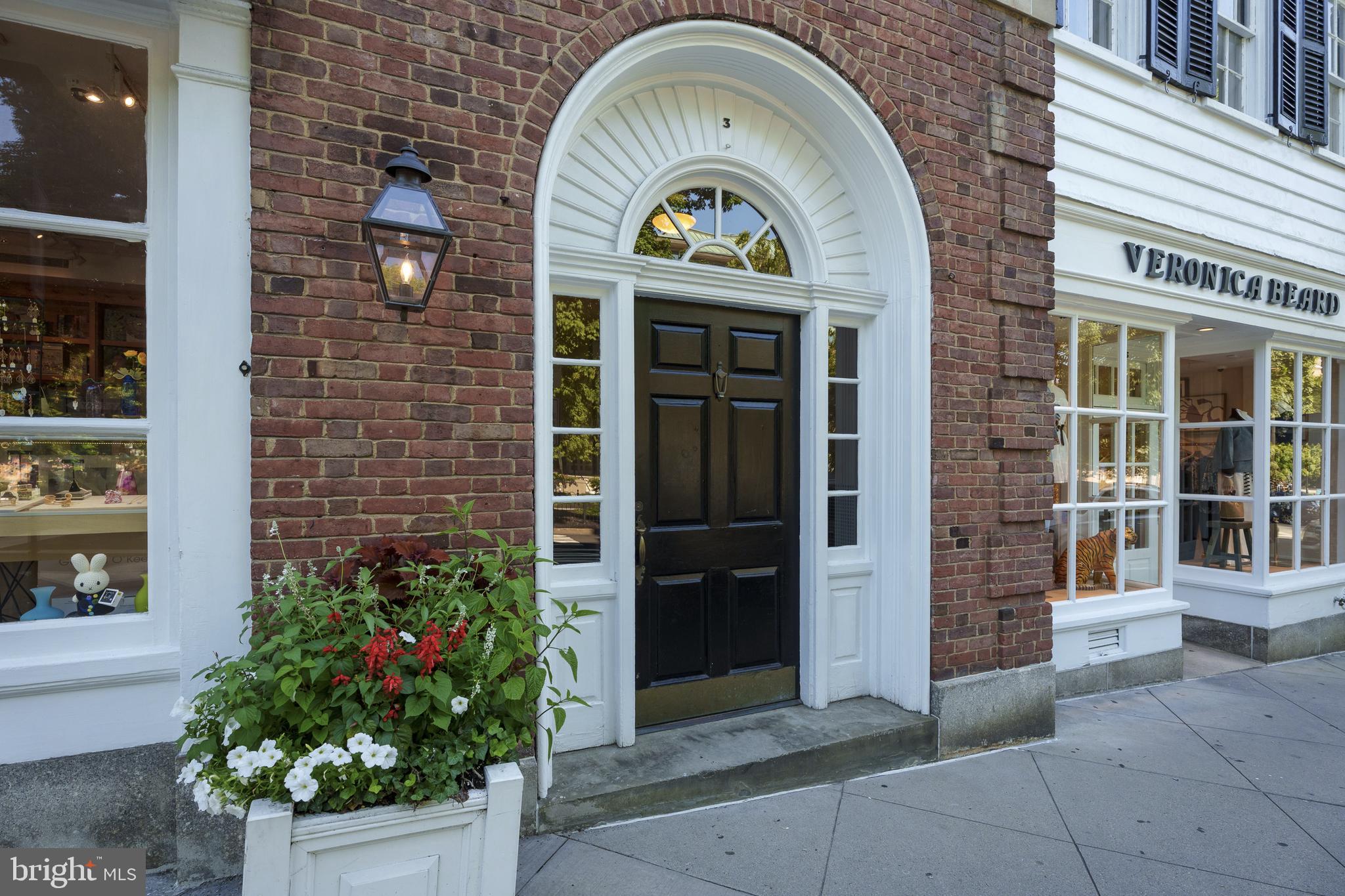 3 PALMER SQ W D