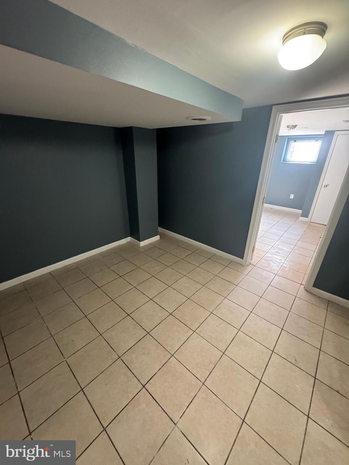 LEWISDALE - Residential Lease