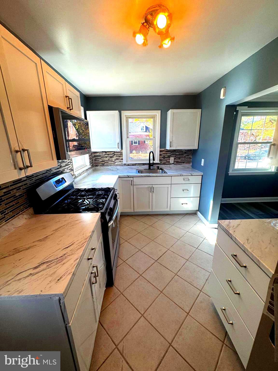 LEWISDALE - Residential Lease