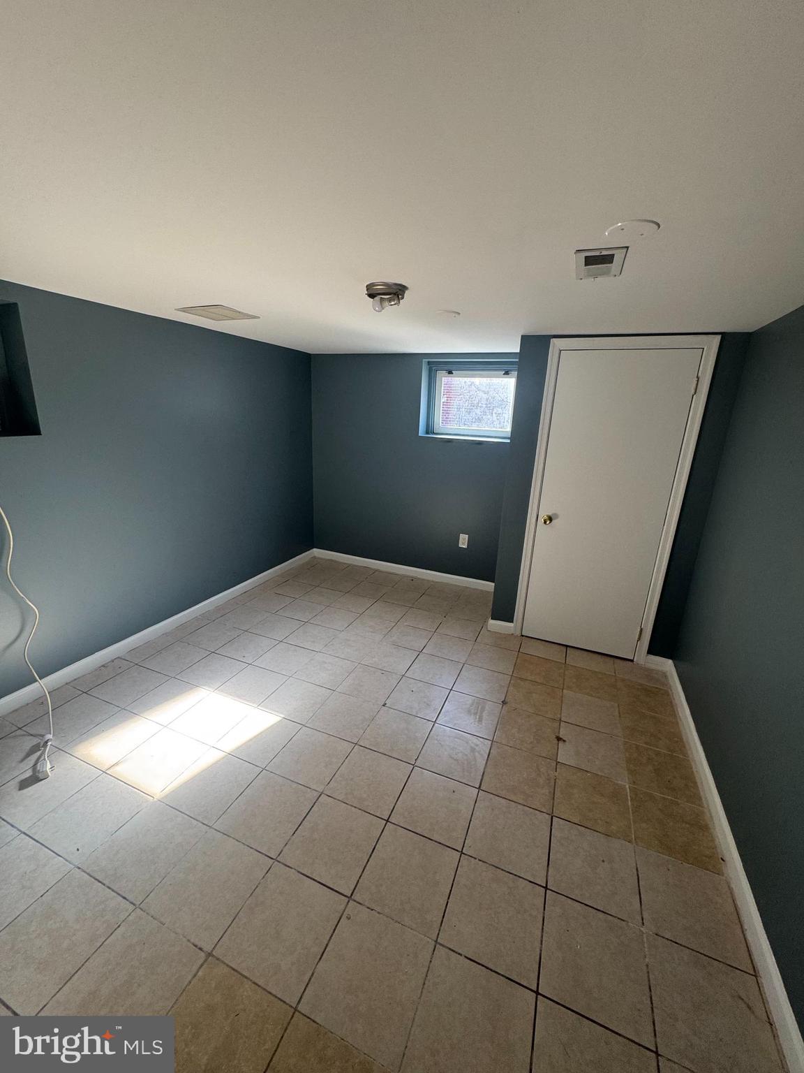 LEWISDALE - Residential Lease