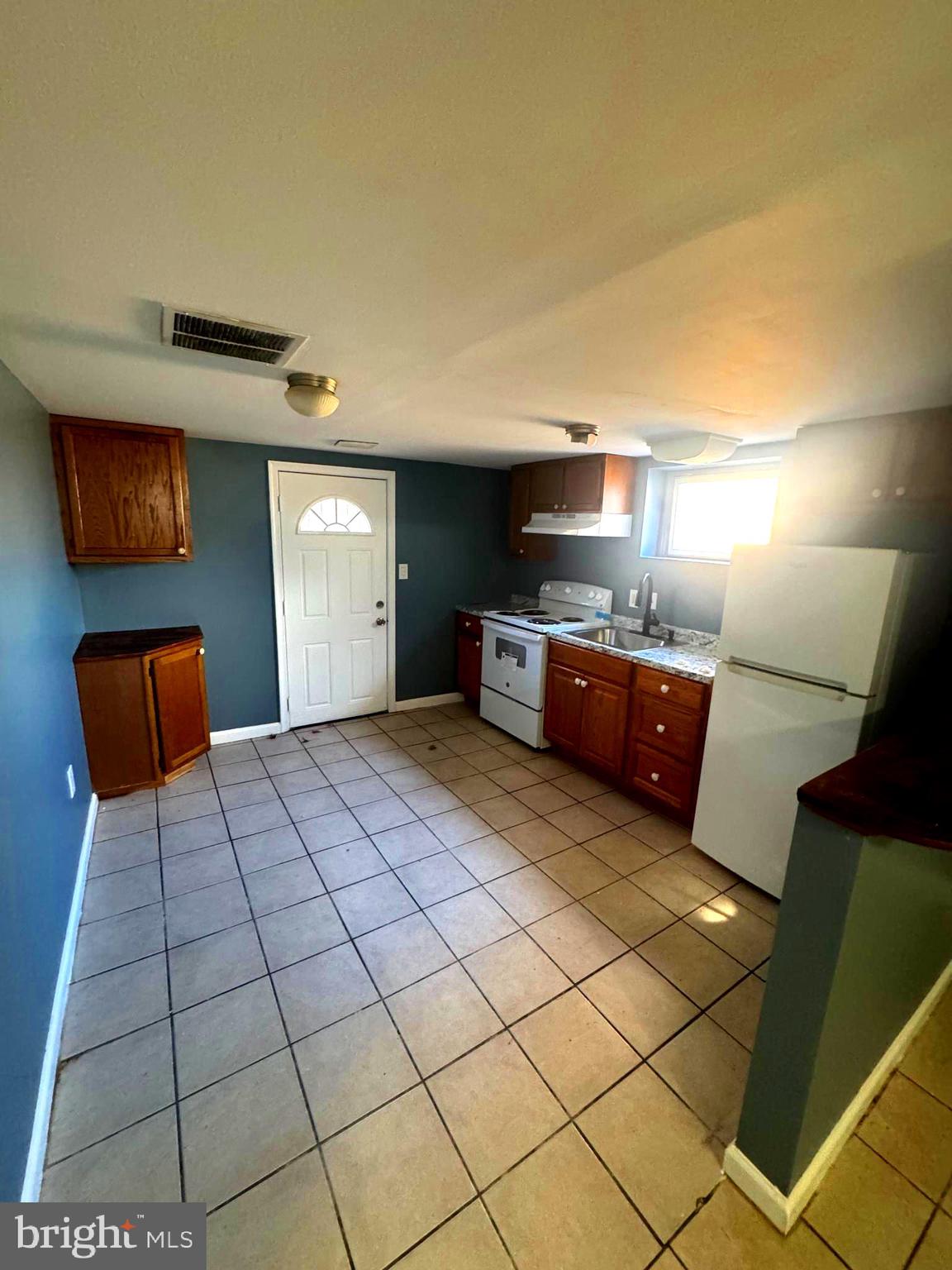 LEWISDALE - Residential Lease