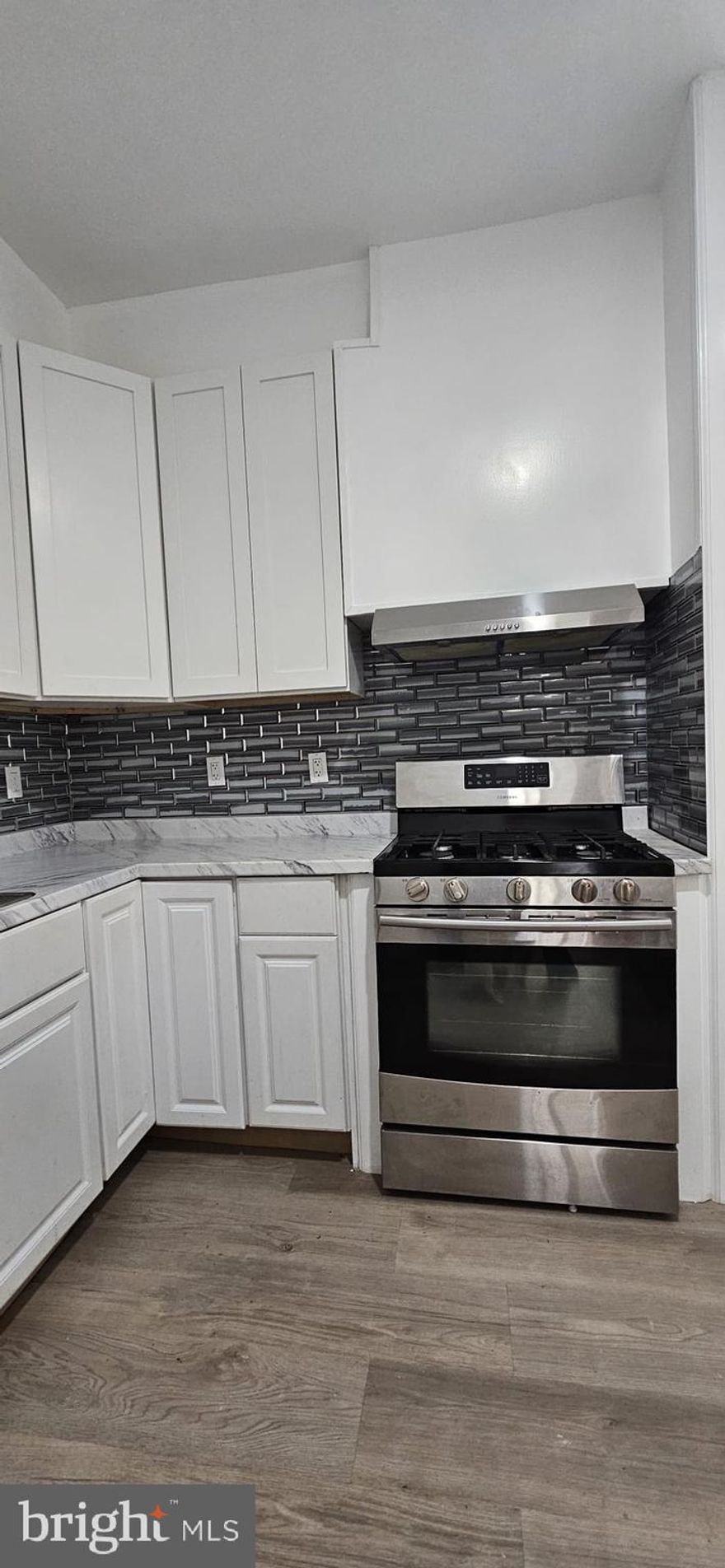 Attention First time homebuyers and Investors! We present a recently remodeled home that offers a complete electrical system upgrade. This property features three spacious bedrooms and two full bathrooms, perfect for providing comfort for the entire family. You'll also enjoy a Patio ideal for outdoor activities and a basement that offers additional space for storage or personal projects. This home is a unique opportunity for those seeking a modern and functional home. Don't miss the opportunity to see this wonderful property.  This property is eligible for first-time homebuyer grants. 
As Is condition Sale but The property is completely remodeled.

This property qualifies for a LENDER CREDIT UP to 1% please contact me to get more information.