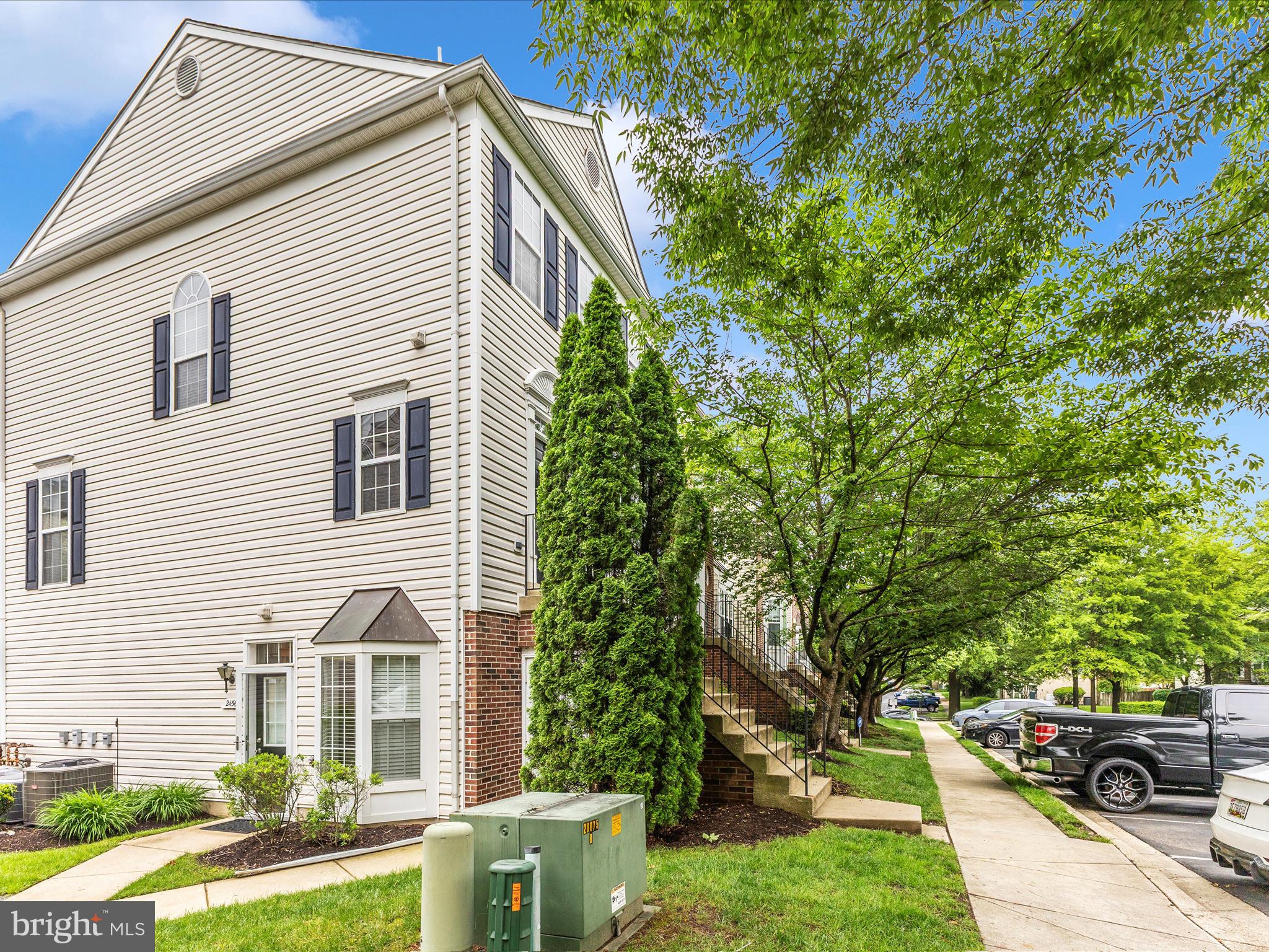2456 MEDFORD COURT 17C