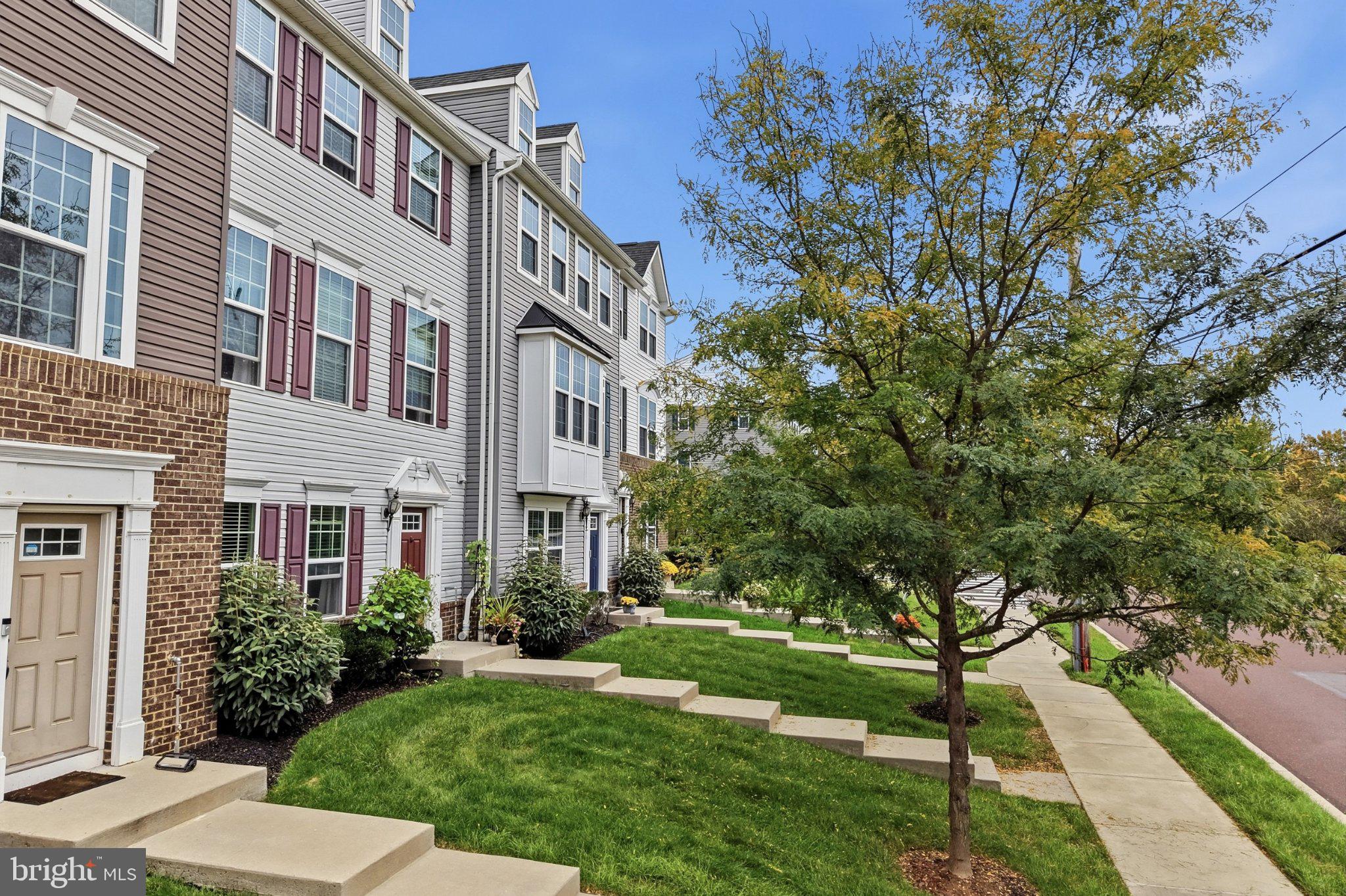 271 GRACE LANE