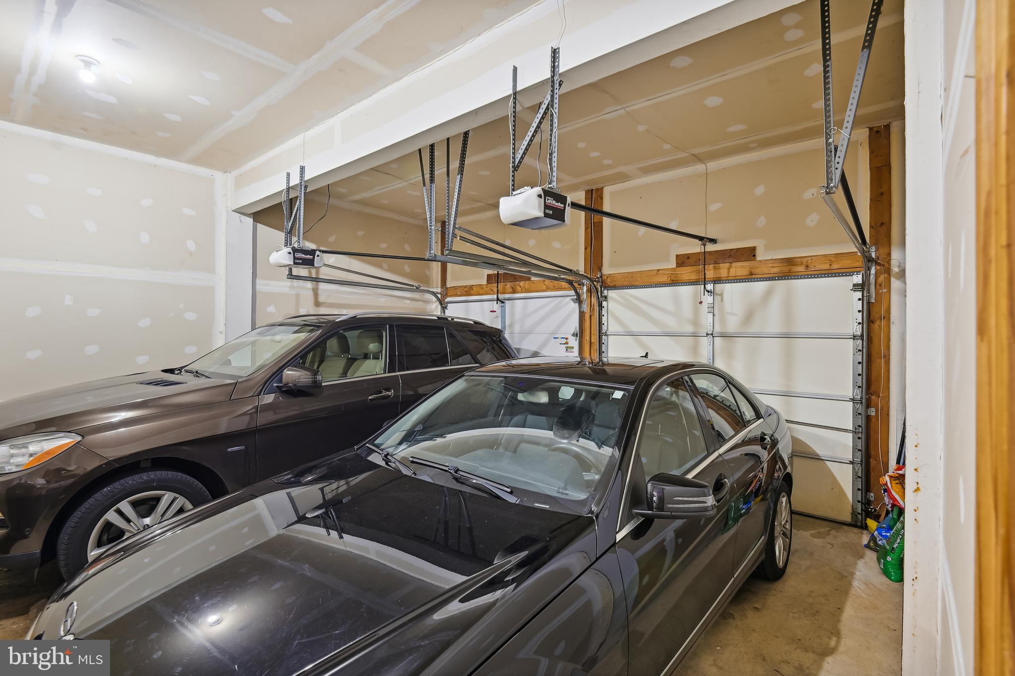 OAKS AT GARRISON FOREST - Residential