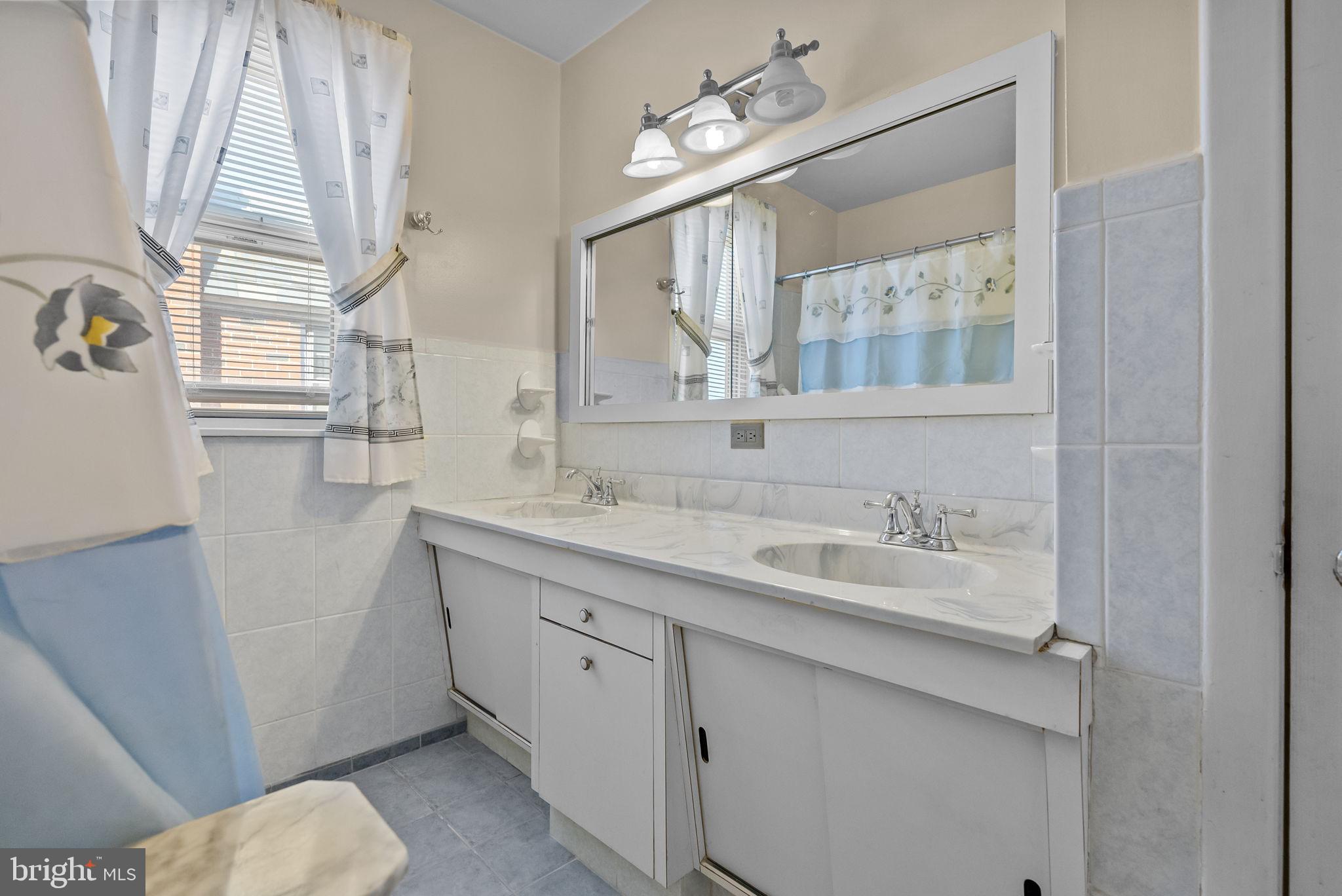 RHAWNHURST - Residential