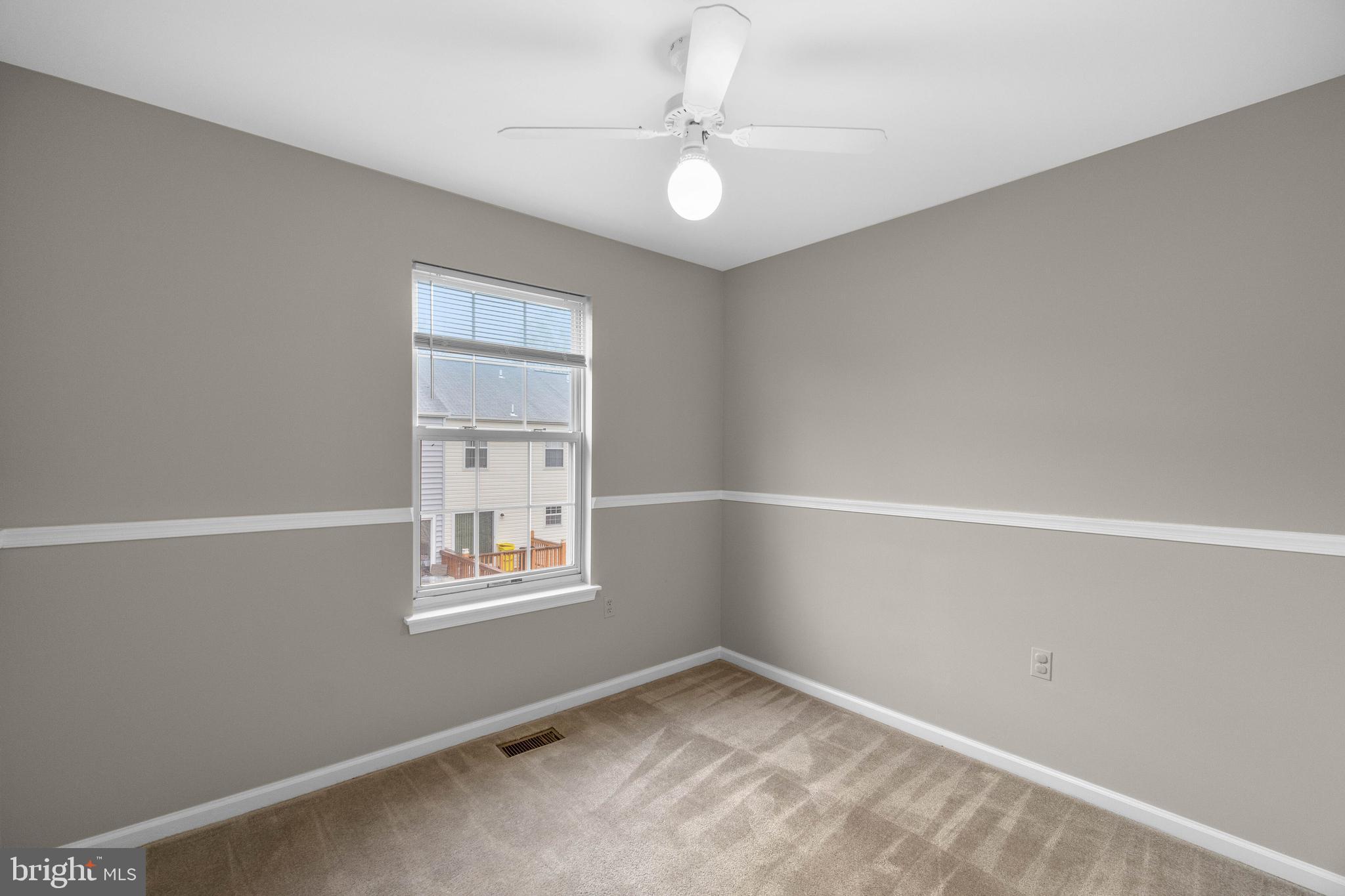 STONEHAVEN MEWS IN CROFTON VILLAGE - Residential Lease