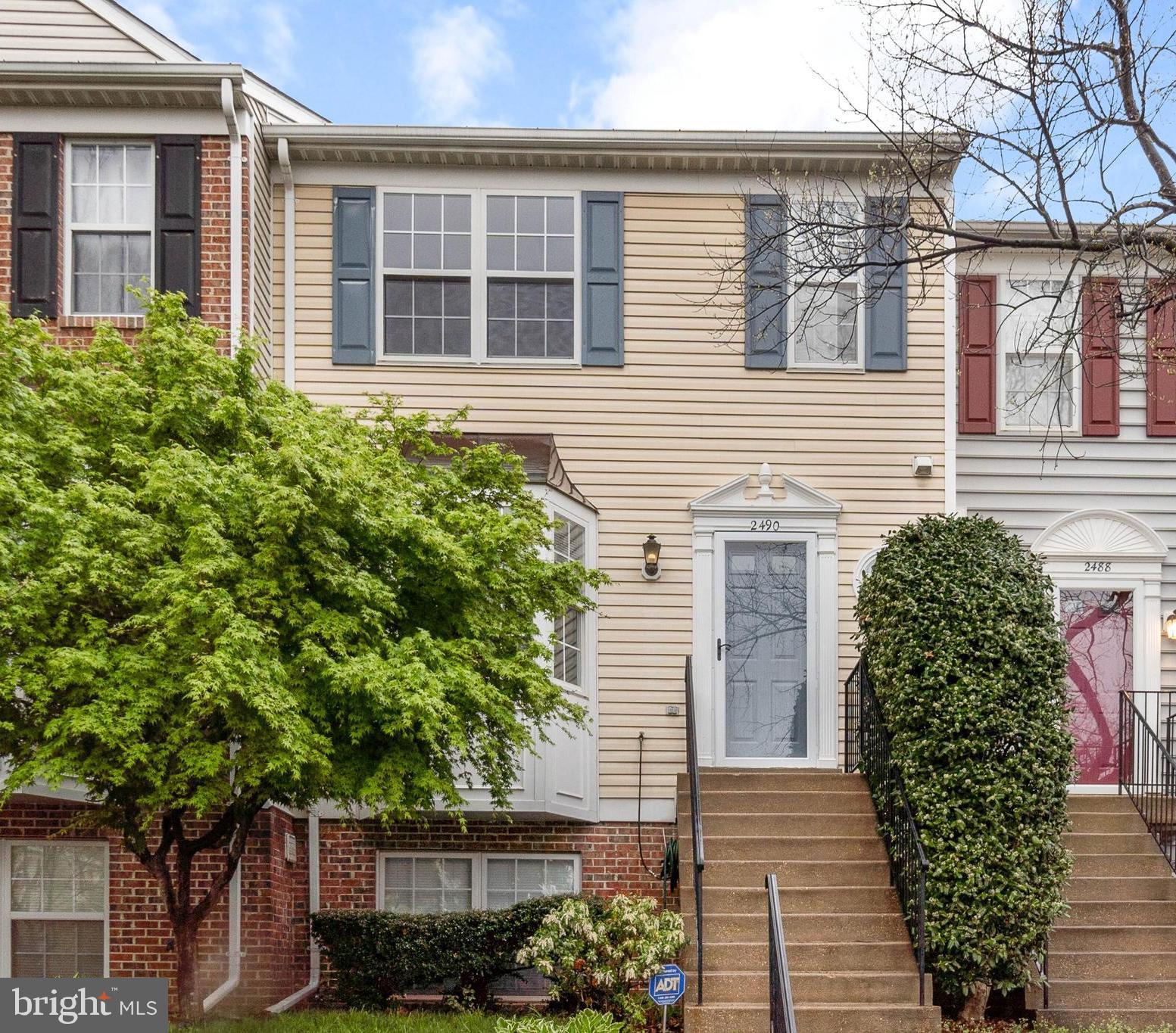 STONEHAVEN MEWS IN CROFTON VILLAGE - Residential Lease